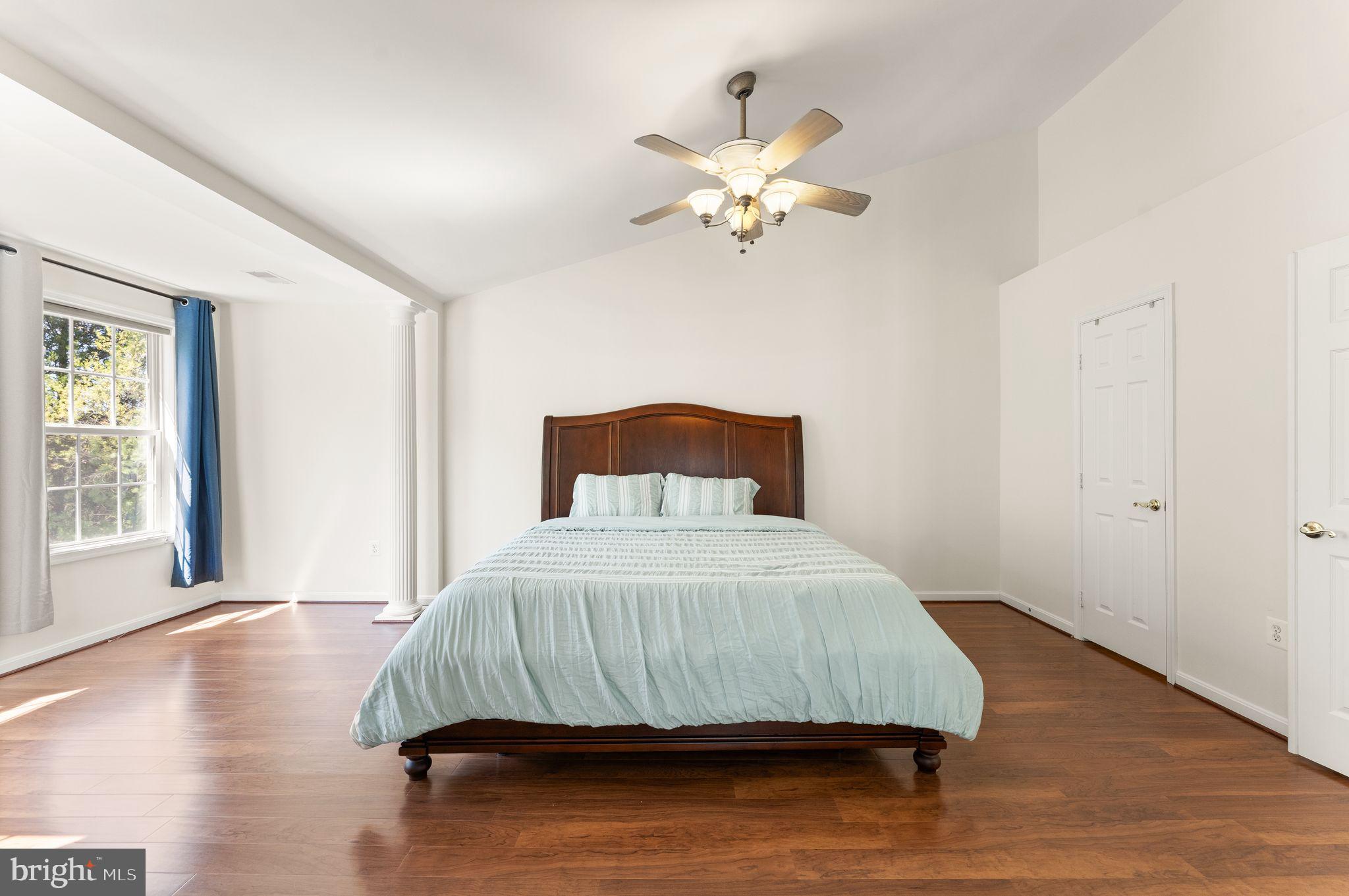 CREEKSIDE - Residential