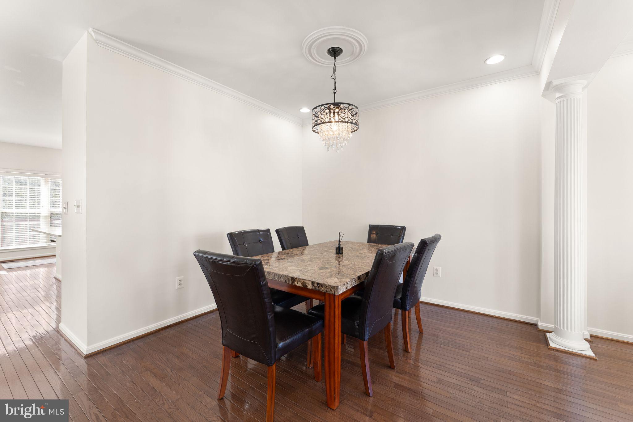 CREEKSIDE - Residential