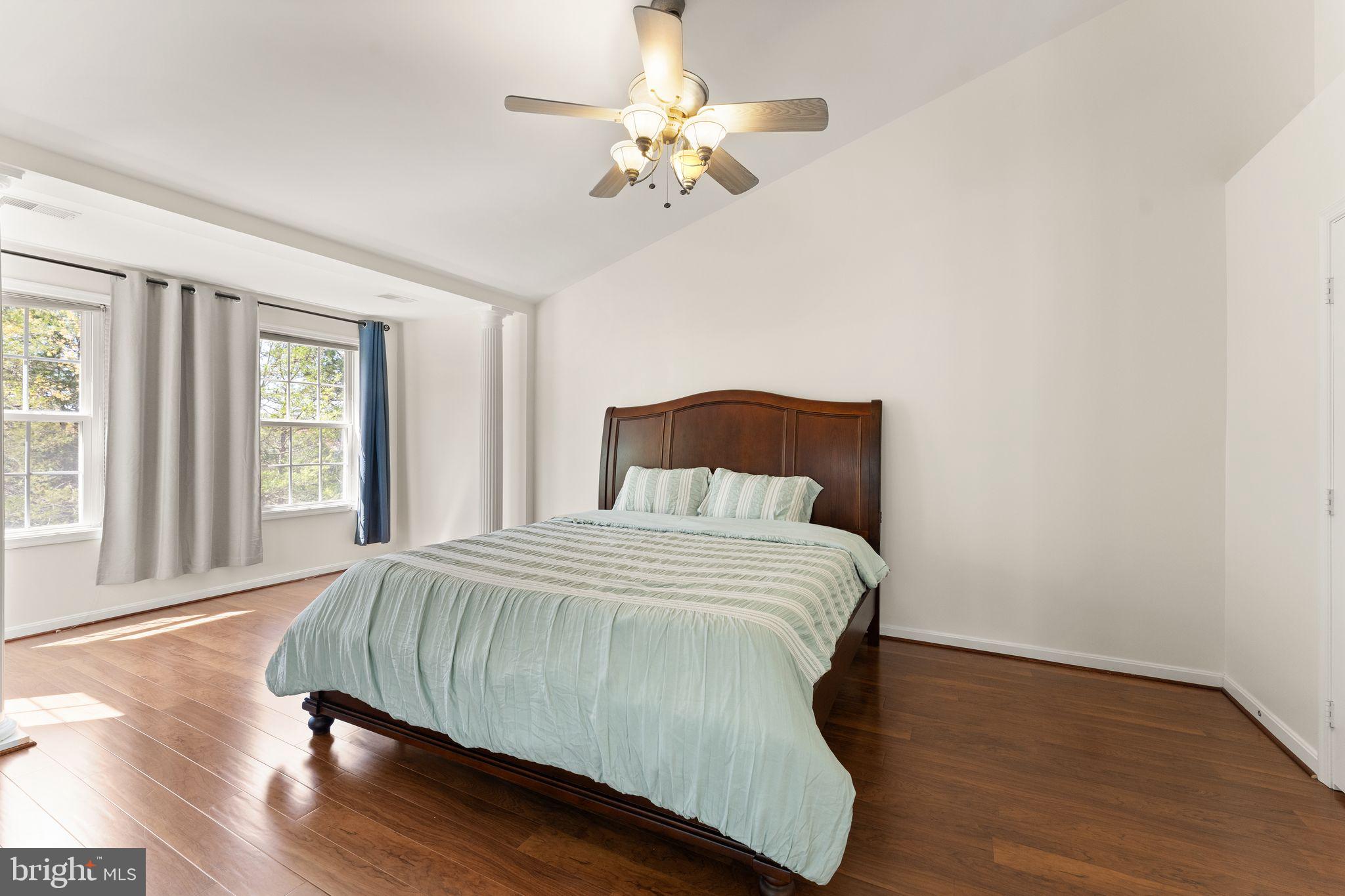 CREEKSIDE - Residential