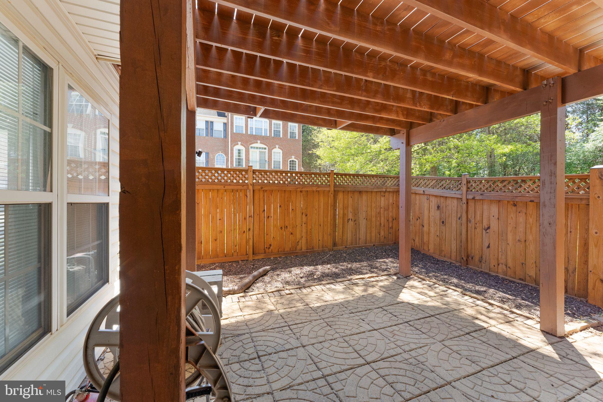 CREEKSIDE - Residential