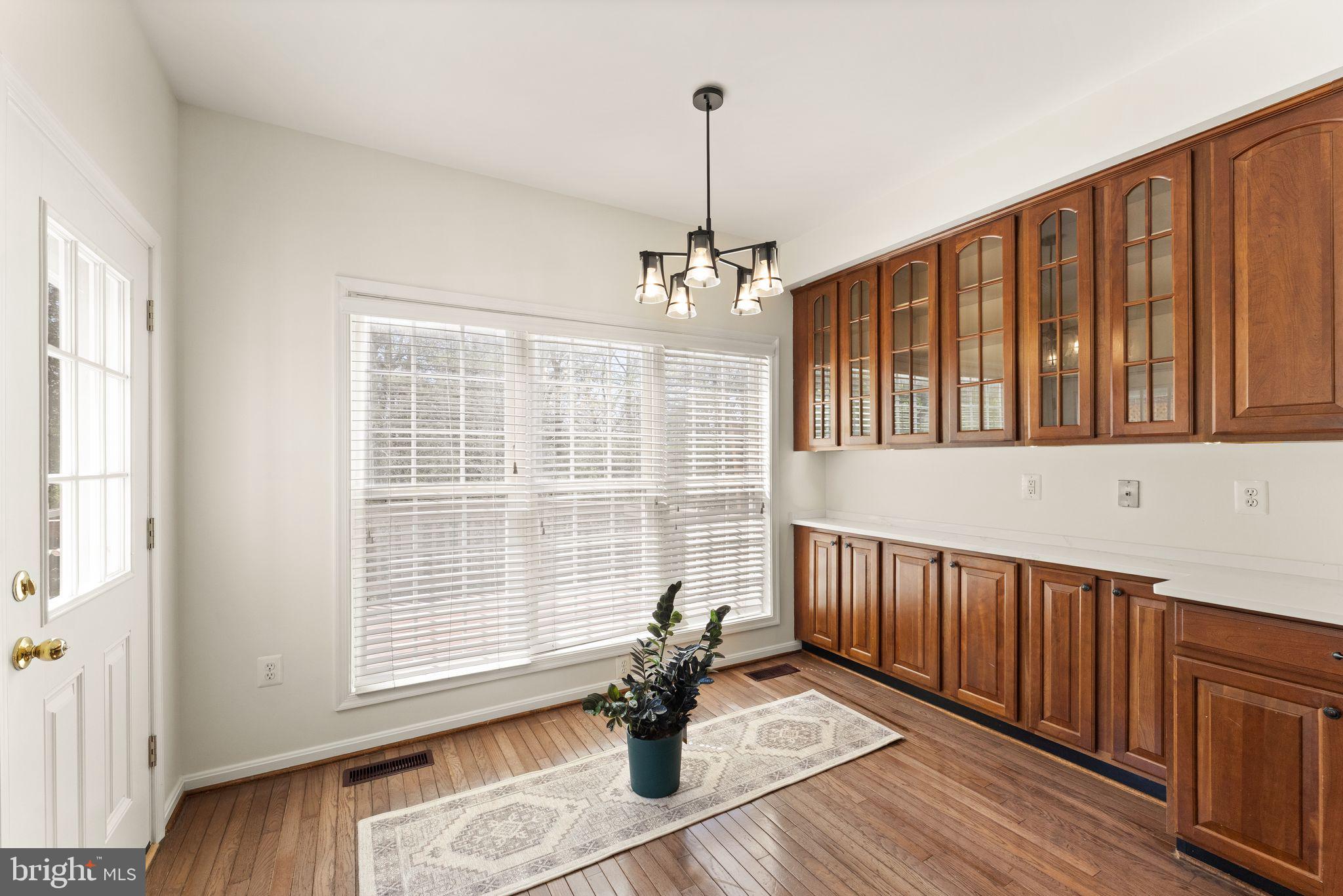 CREEKSIDE - Residential