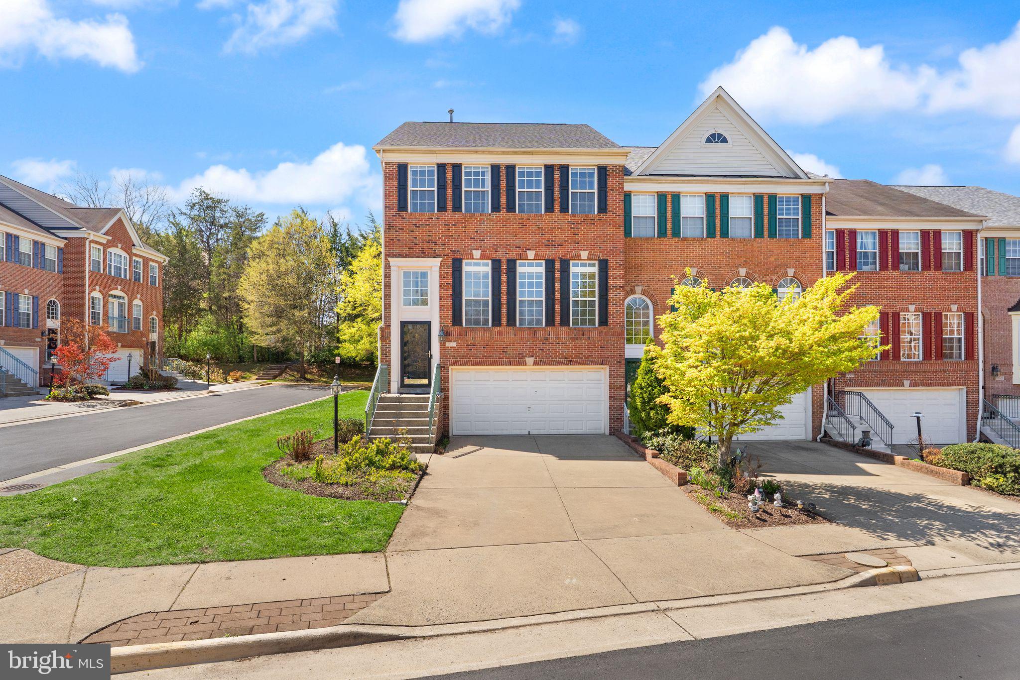 CREEKSIDE - Residential