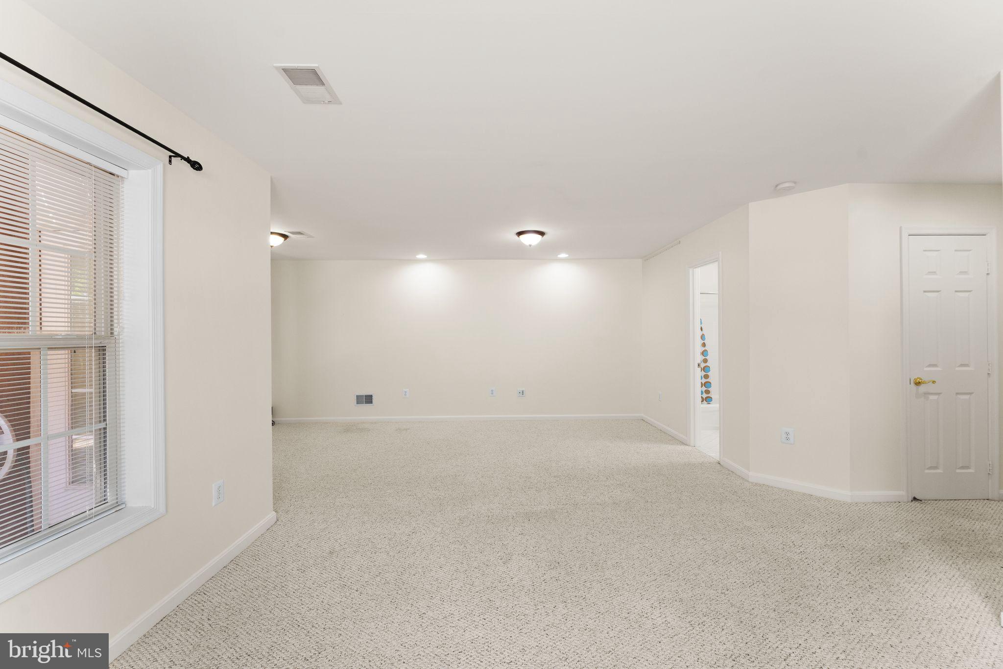 CREEKSIDE - Residential