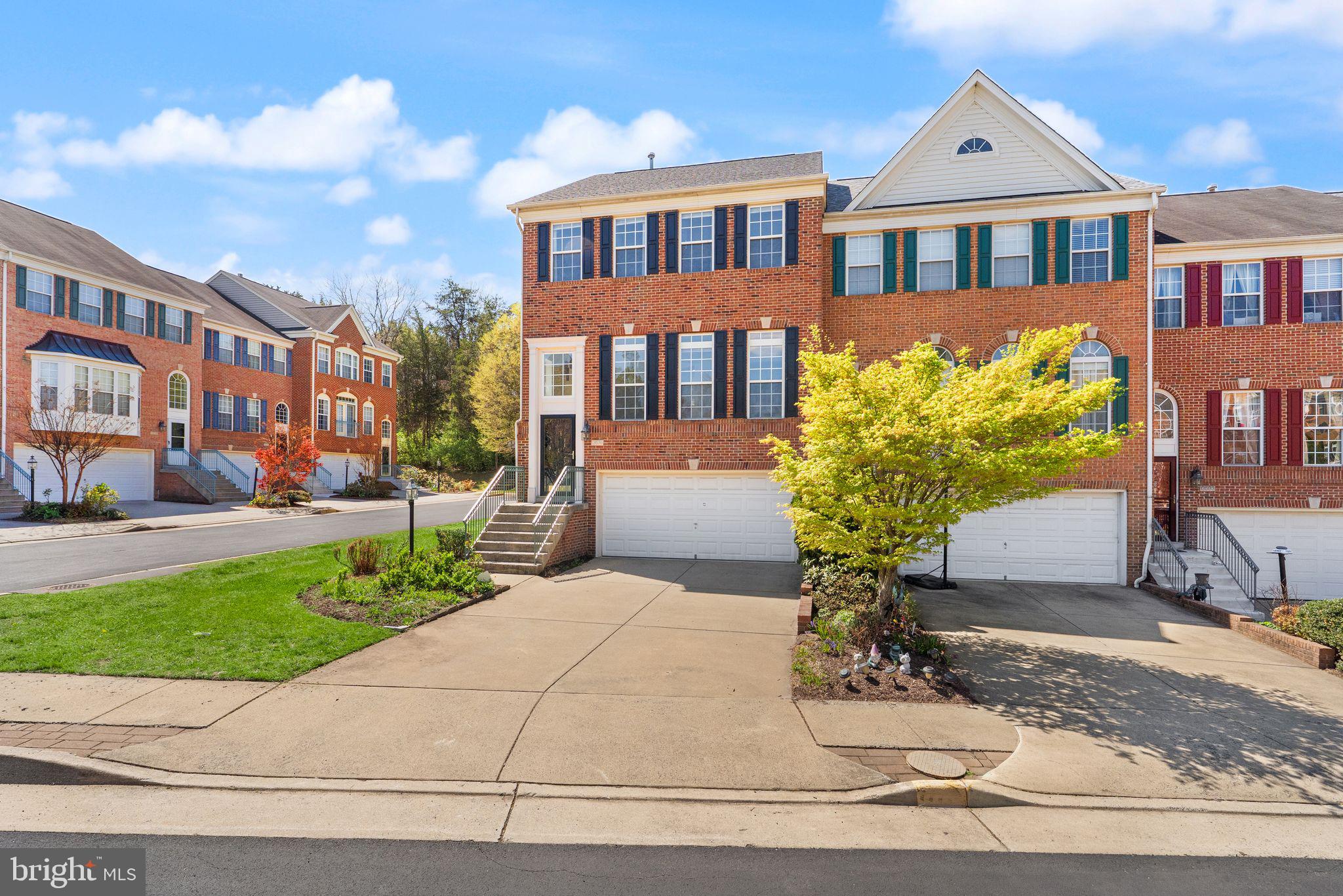 CREEKSIDE - Residential