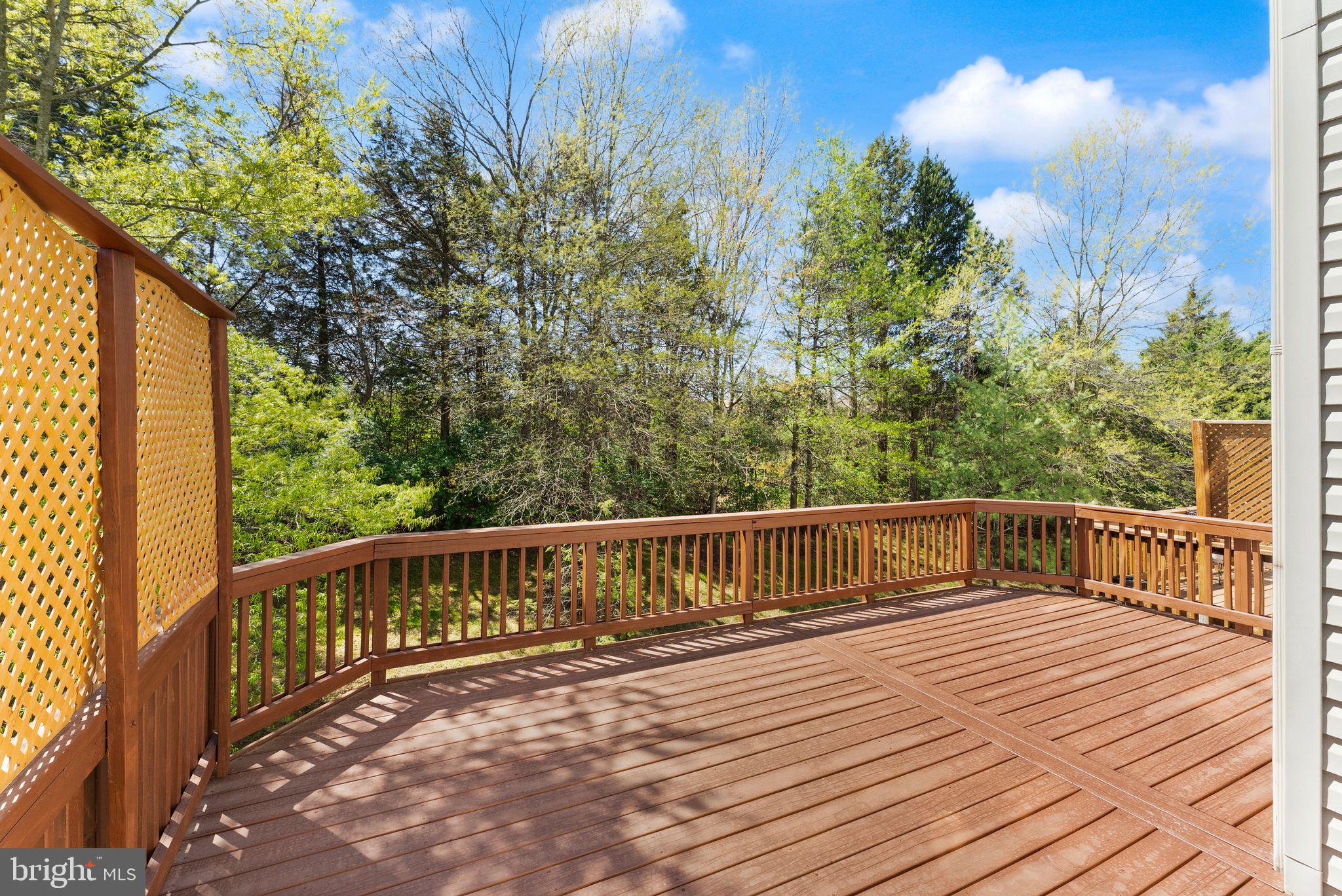 CREEKSIDE - Residential