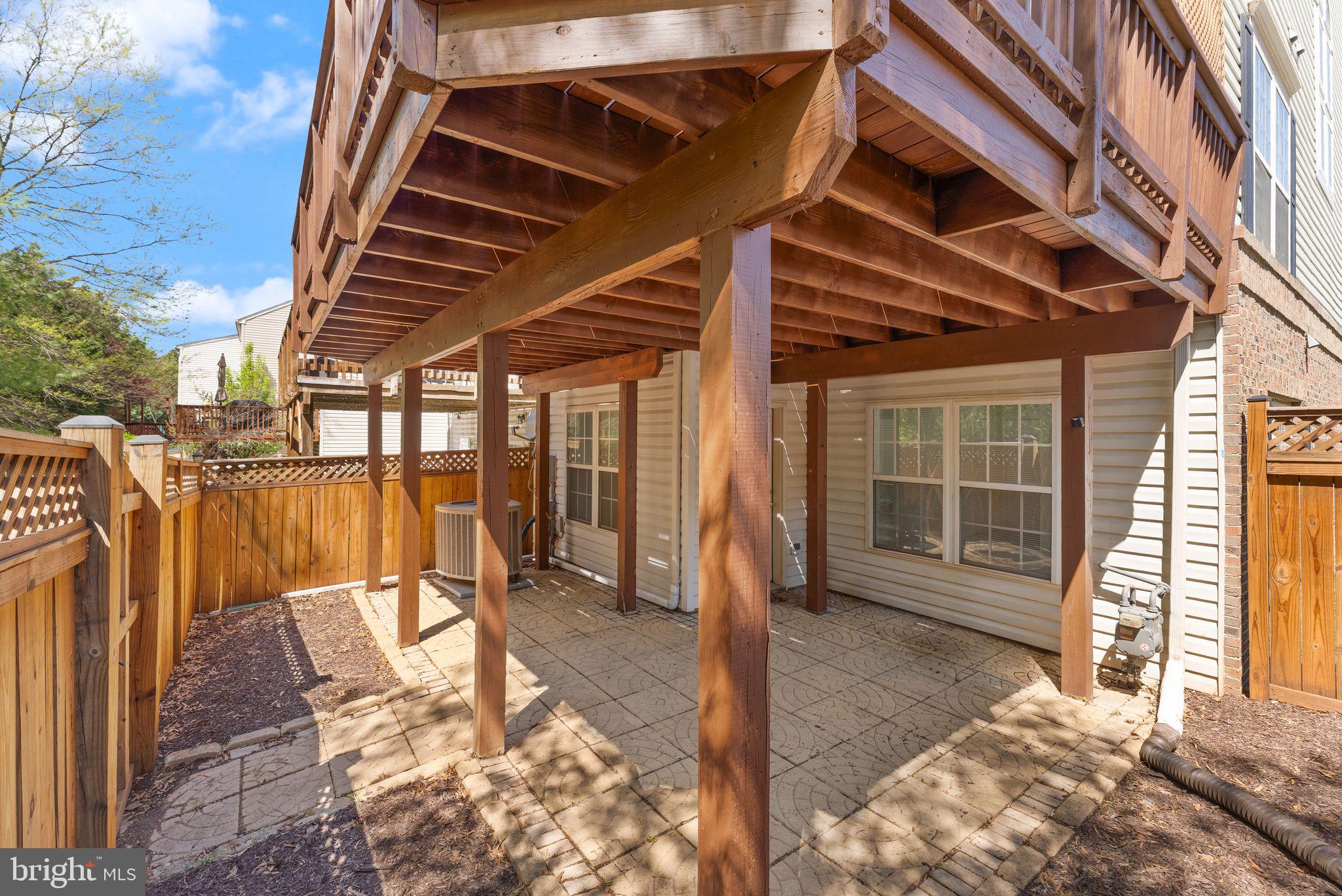 CREEKSIDE - Residential