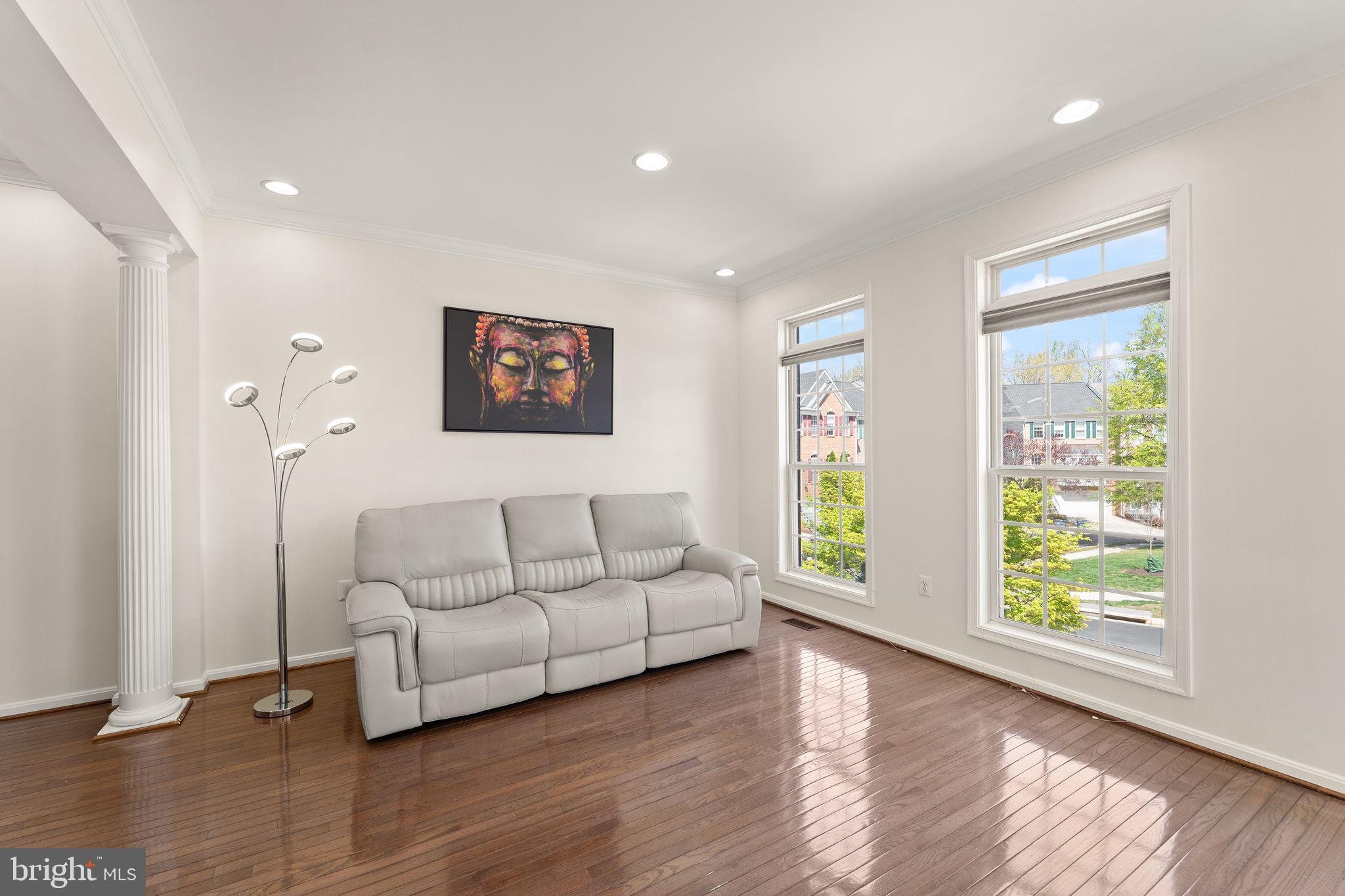 CREEKSIDE - Residential