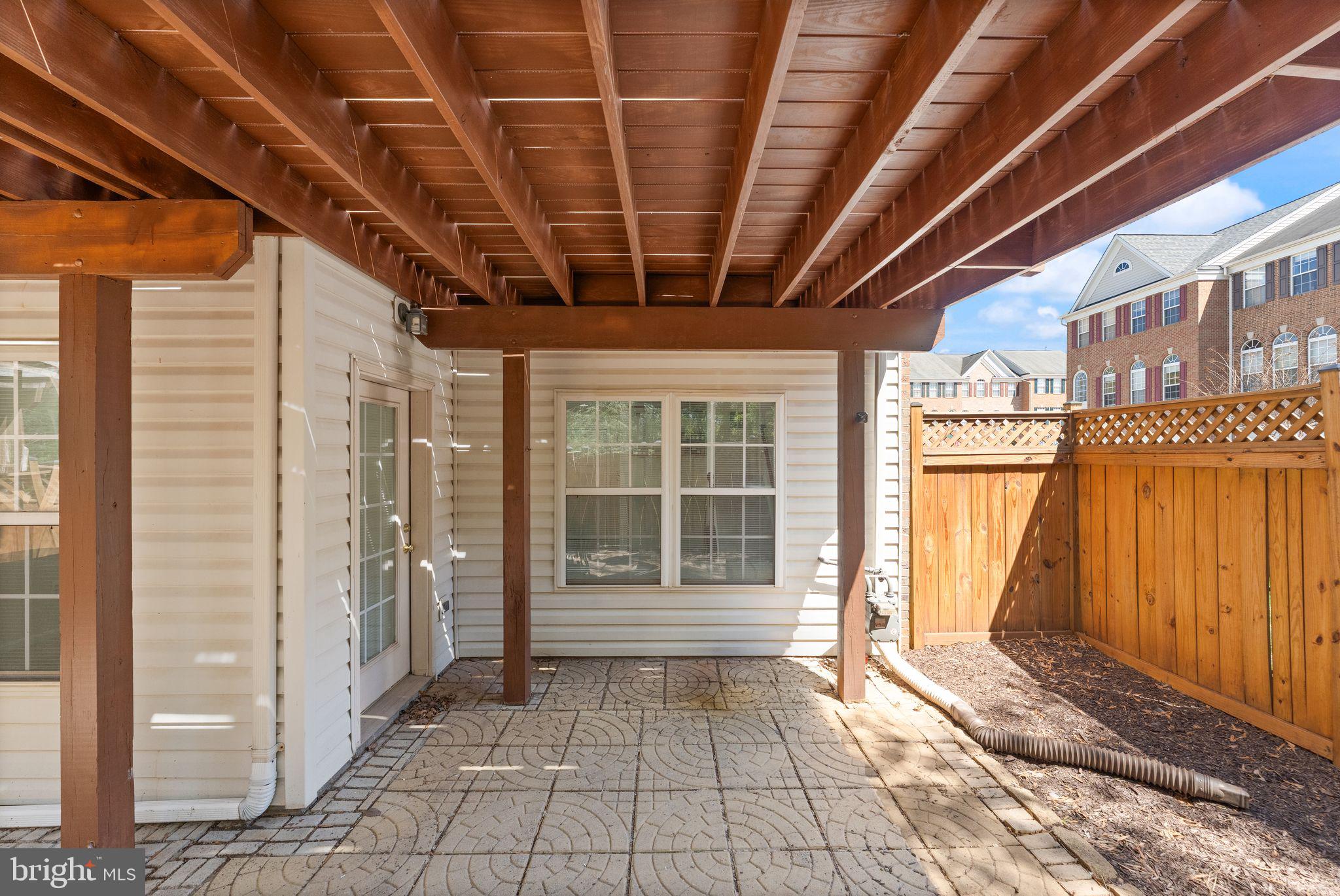 CREEKSIDE - Residential