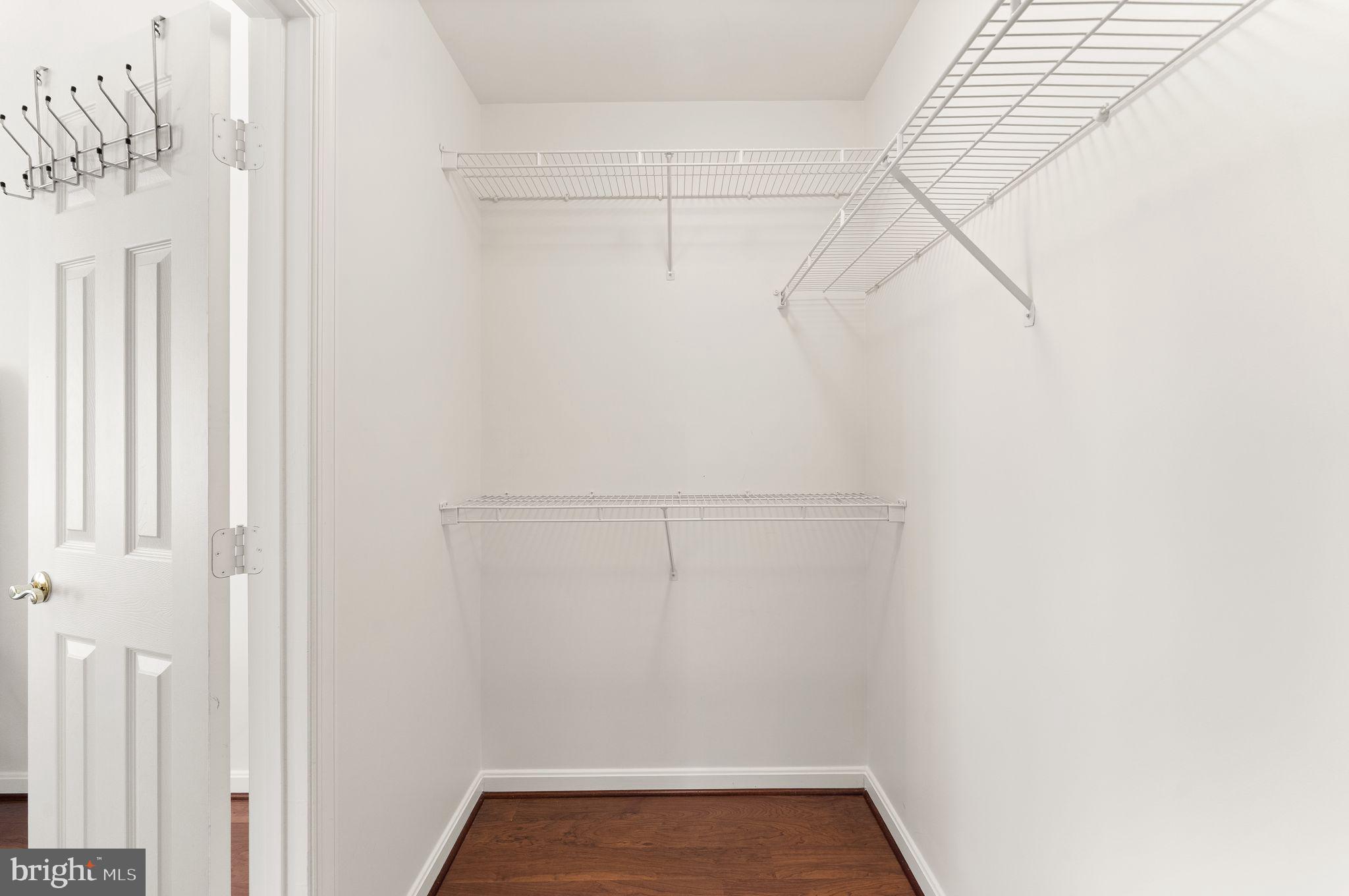 CREEKSIDE - Residential