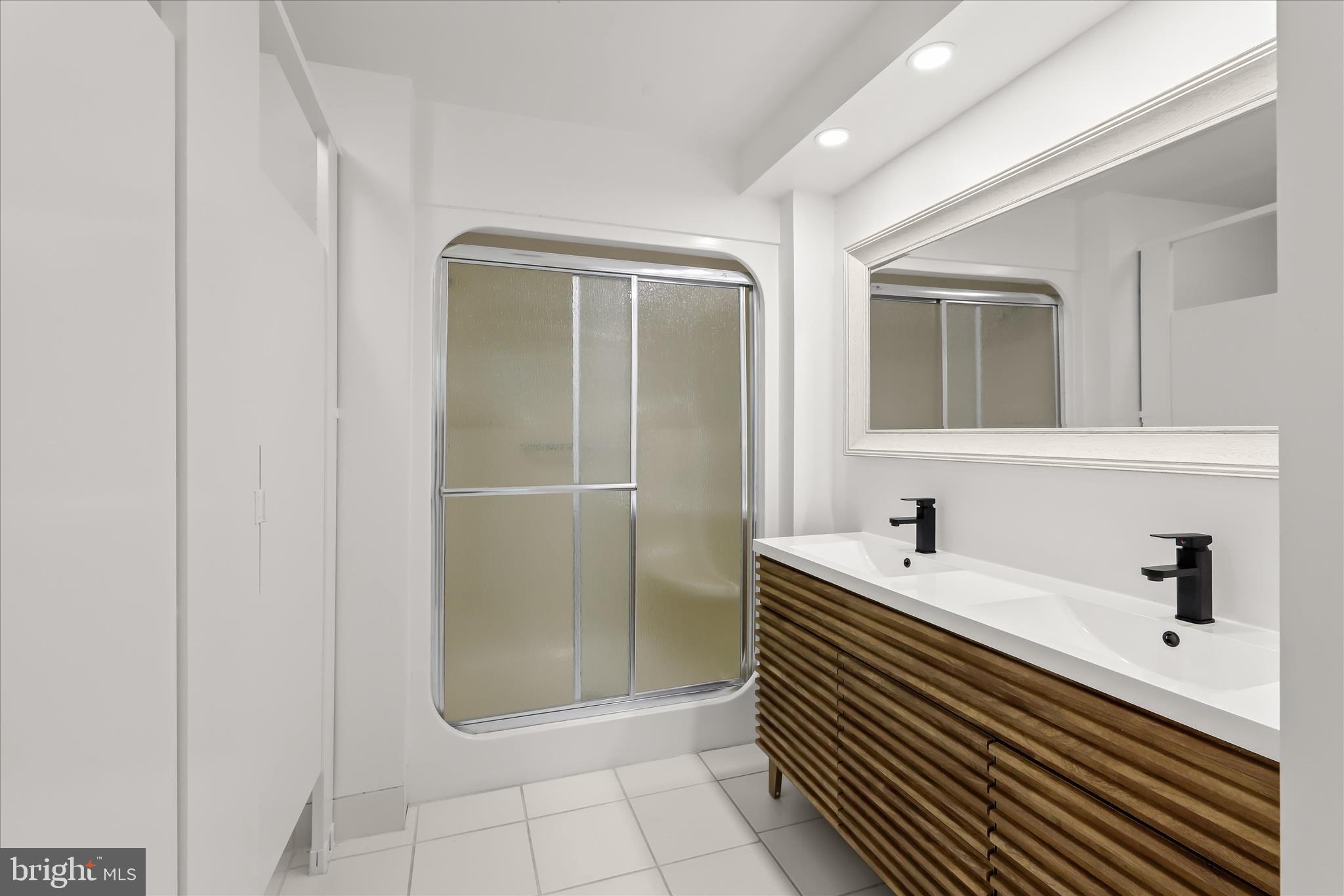 FARSIDE - Residential