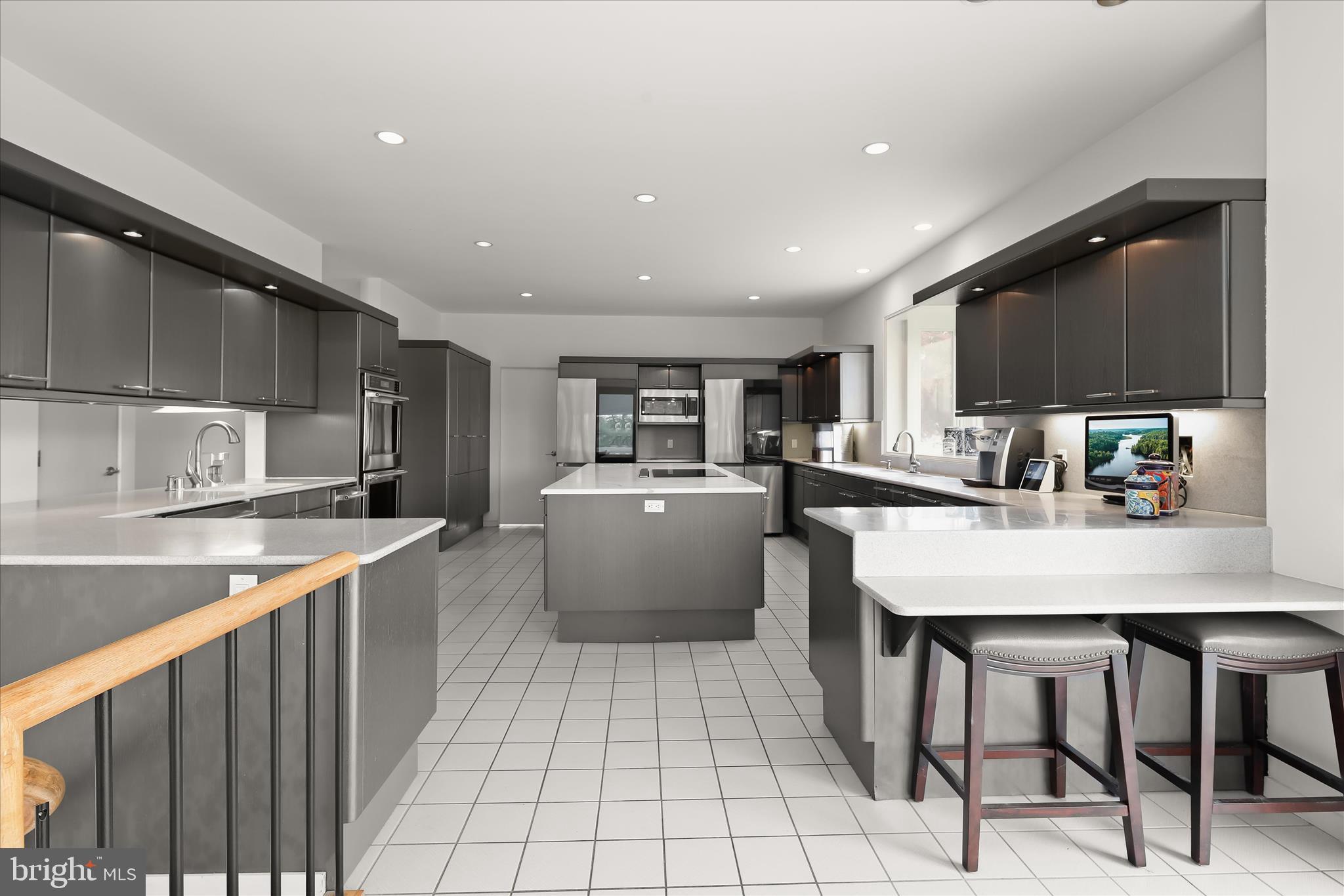 FARSIDE - Residential