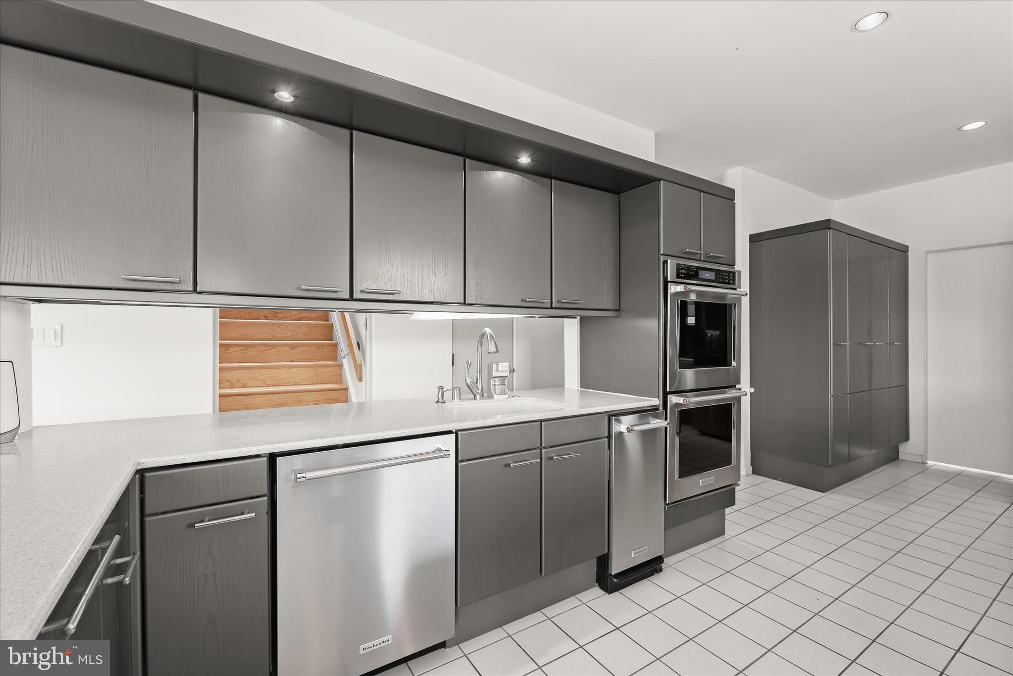 FARSIDE - Residential