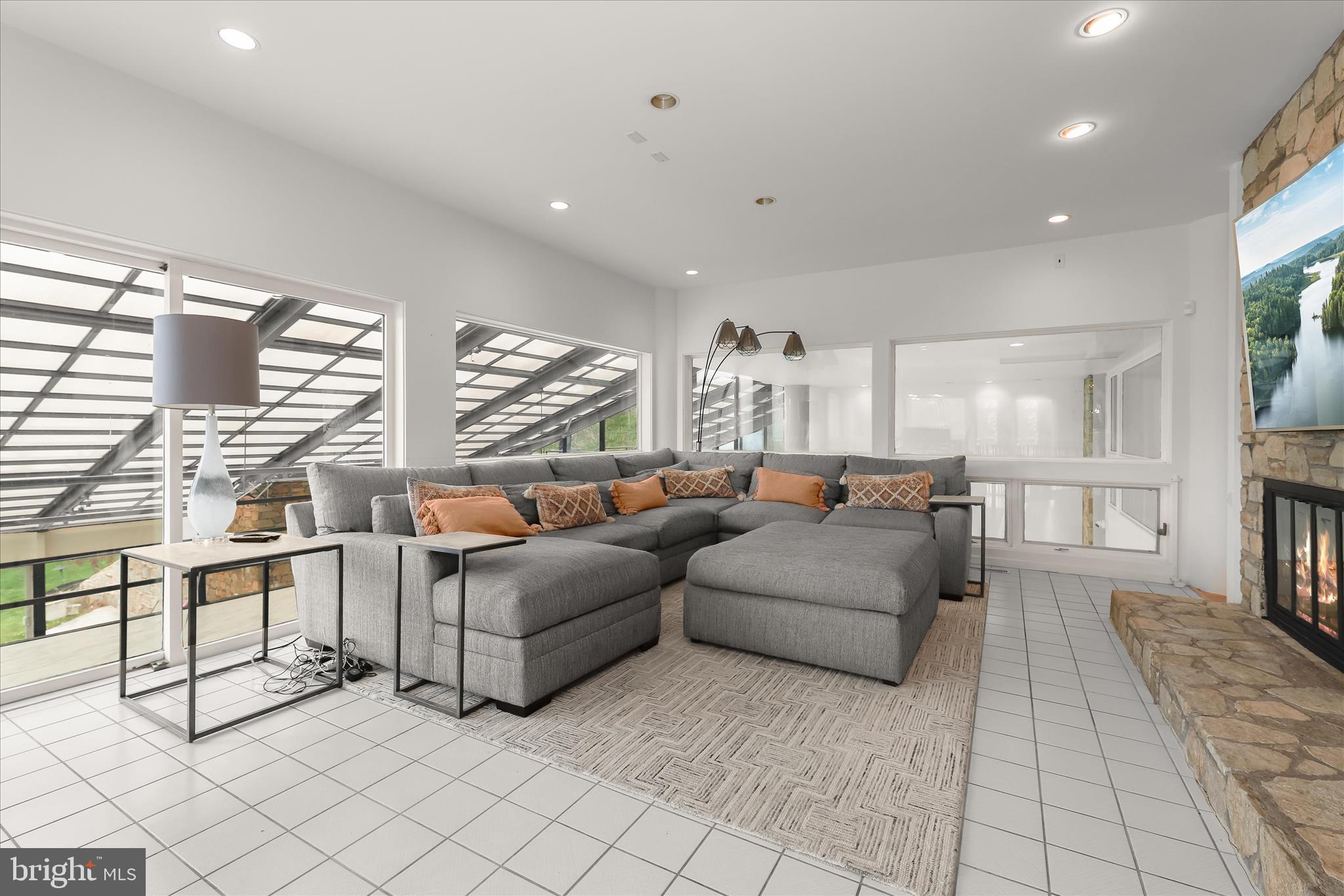 FARSIDE - Residential