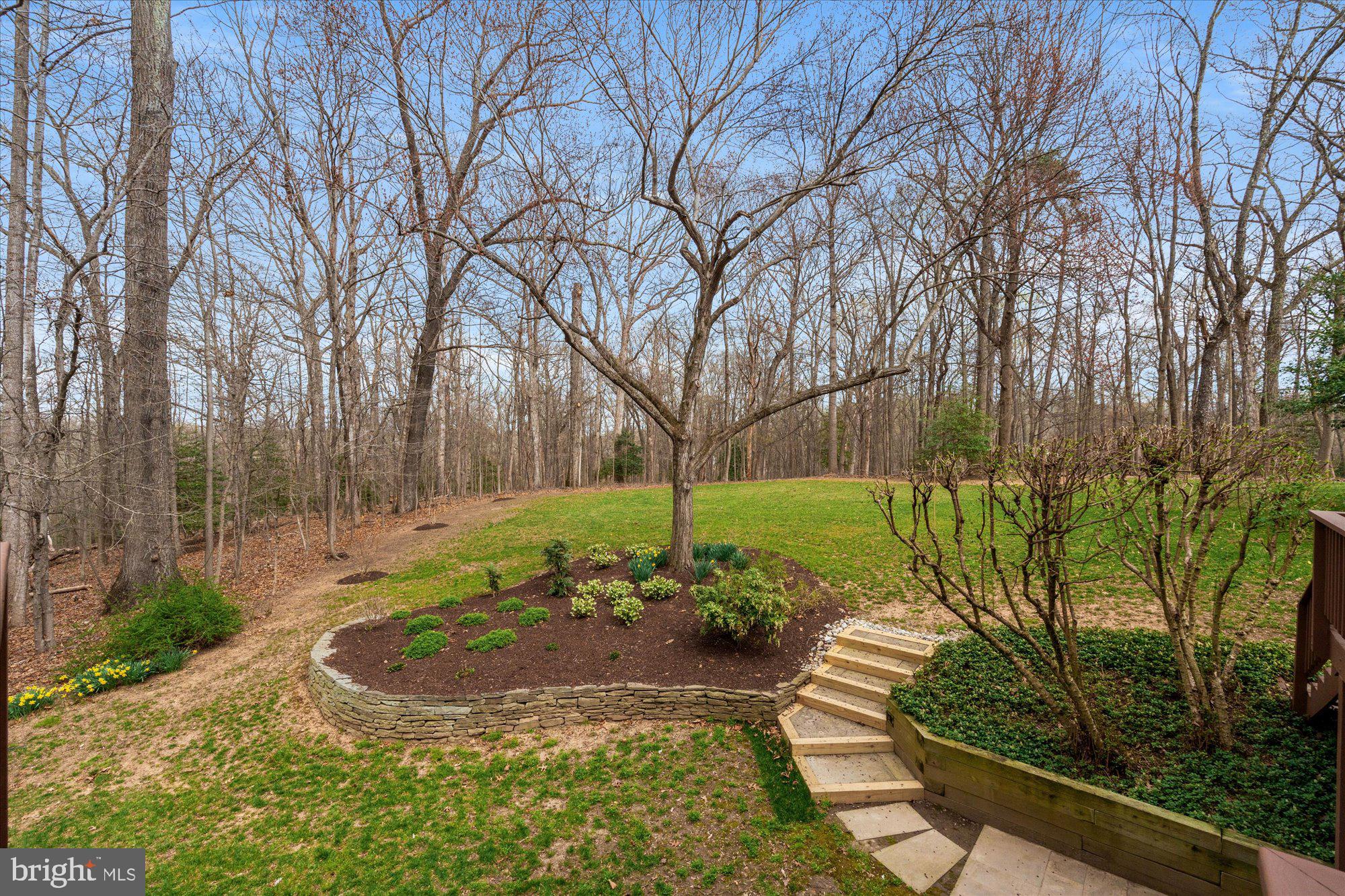 COLVIN RUN ESTATES - Residential