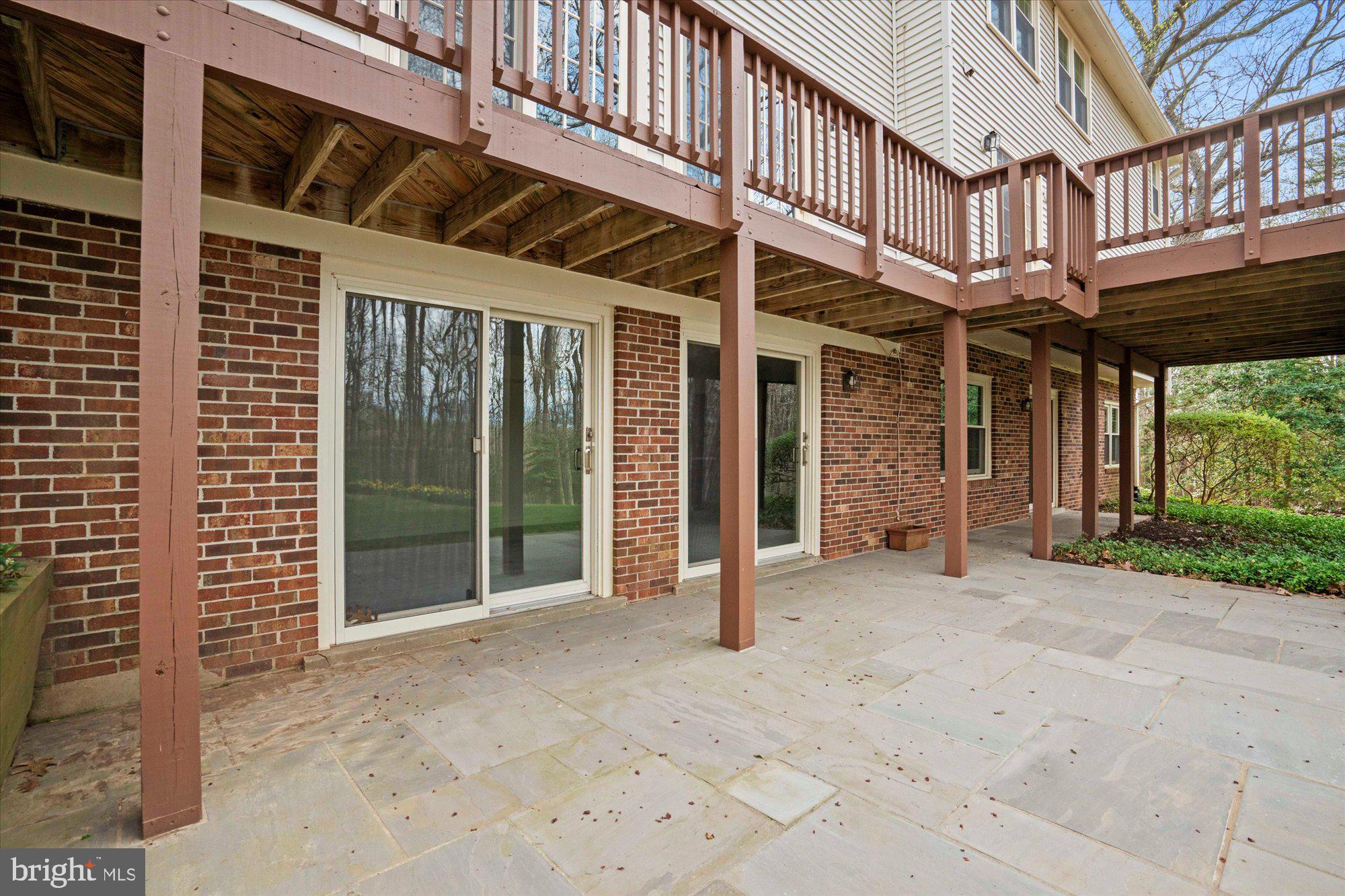 COLVIN RUN ESTATES - Residential