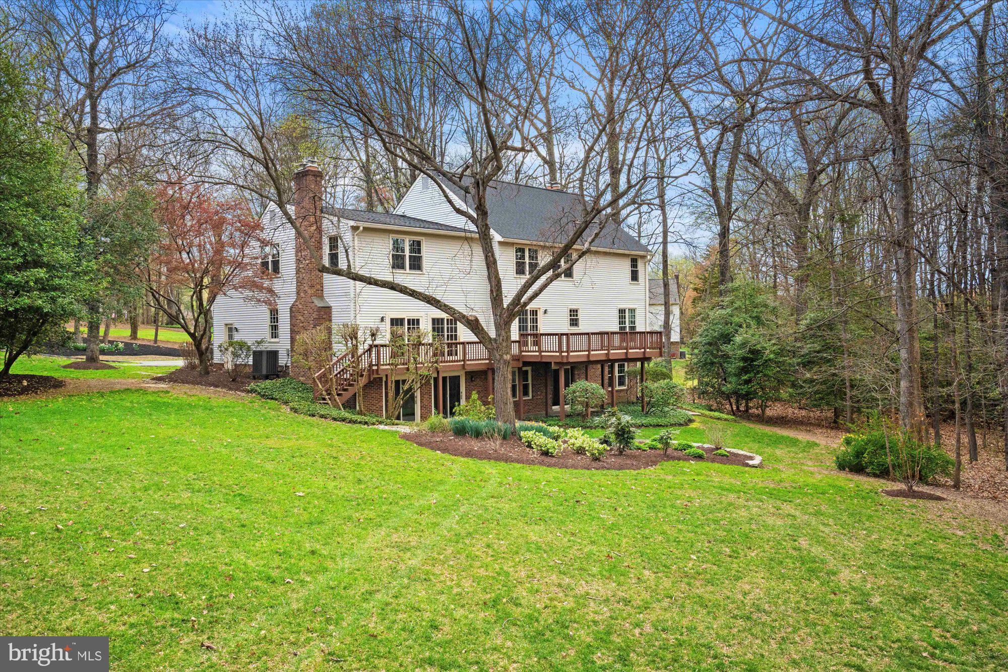 COLVIN RUN ESTATES - Residential