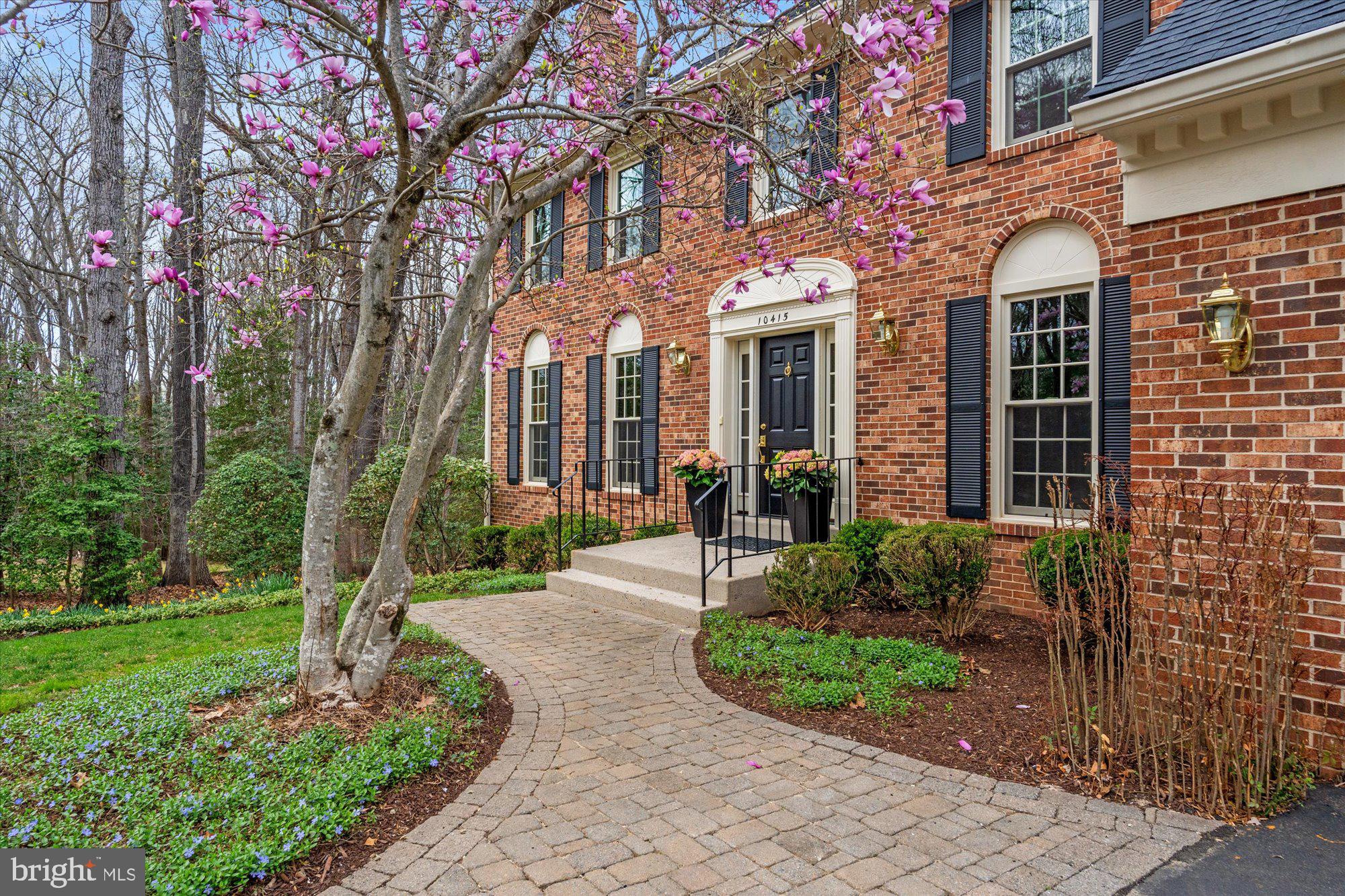 COLVIN RUN ESTATES - Residential