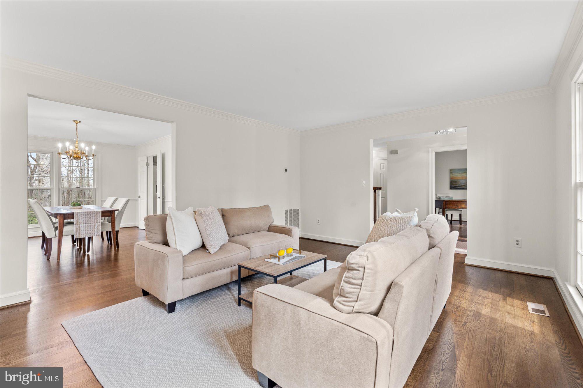 COLVIN RUN ESTATES - Residential