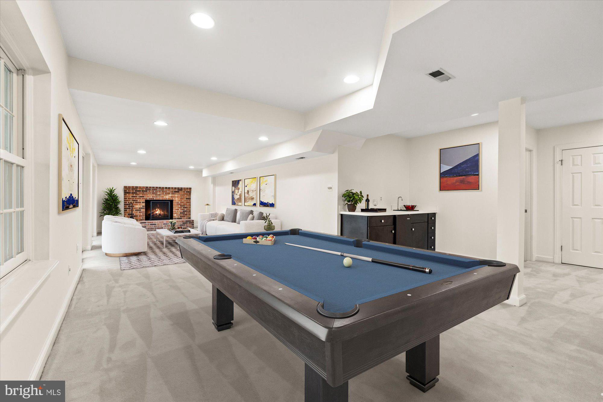 COLVIN RUN ESTATES - Residential