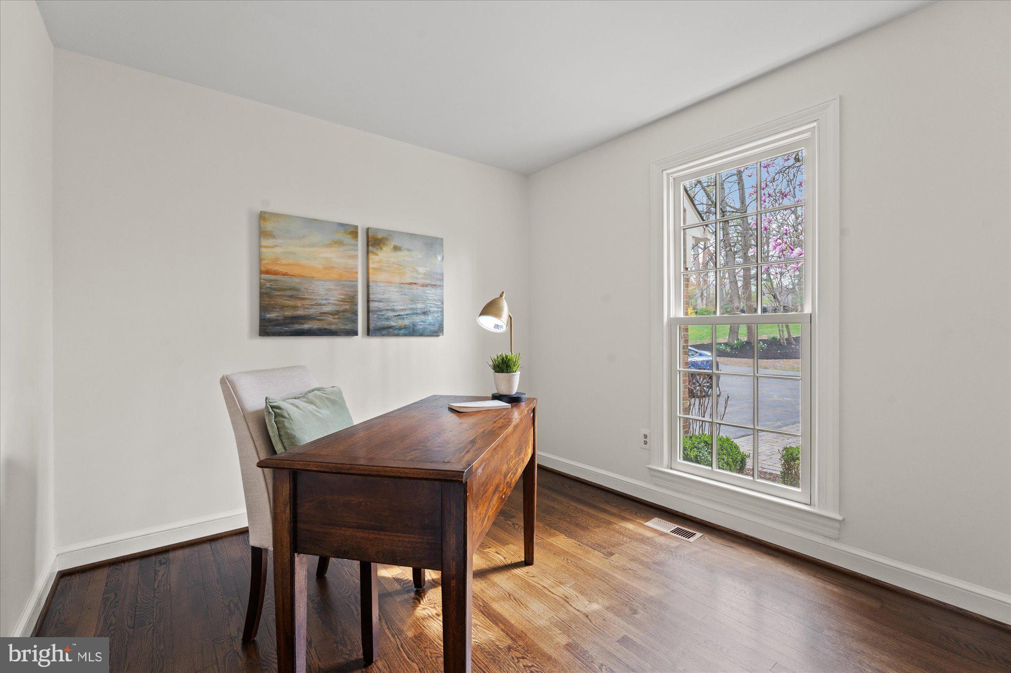 COLVIN RUN ESTATES - Residential