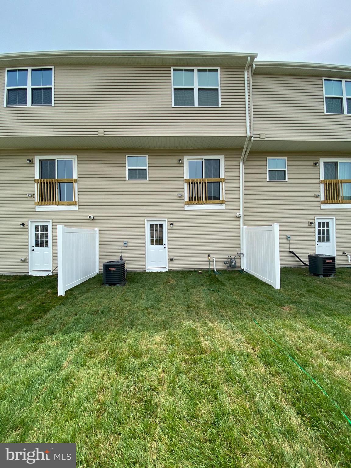 THE LAKES AT MARTINSBURG - Residential Lease