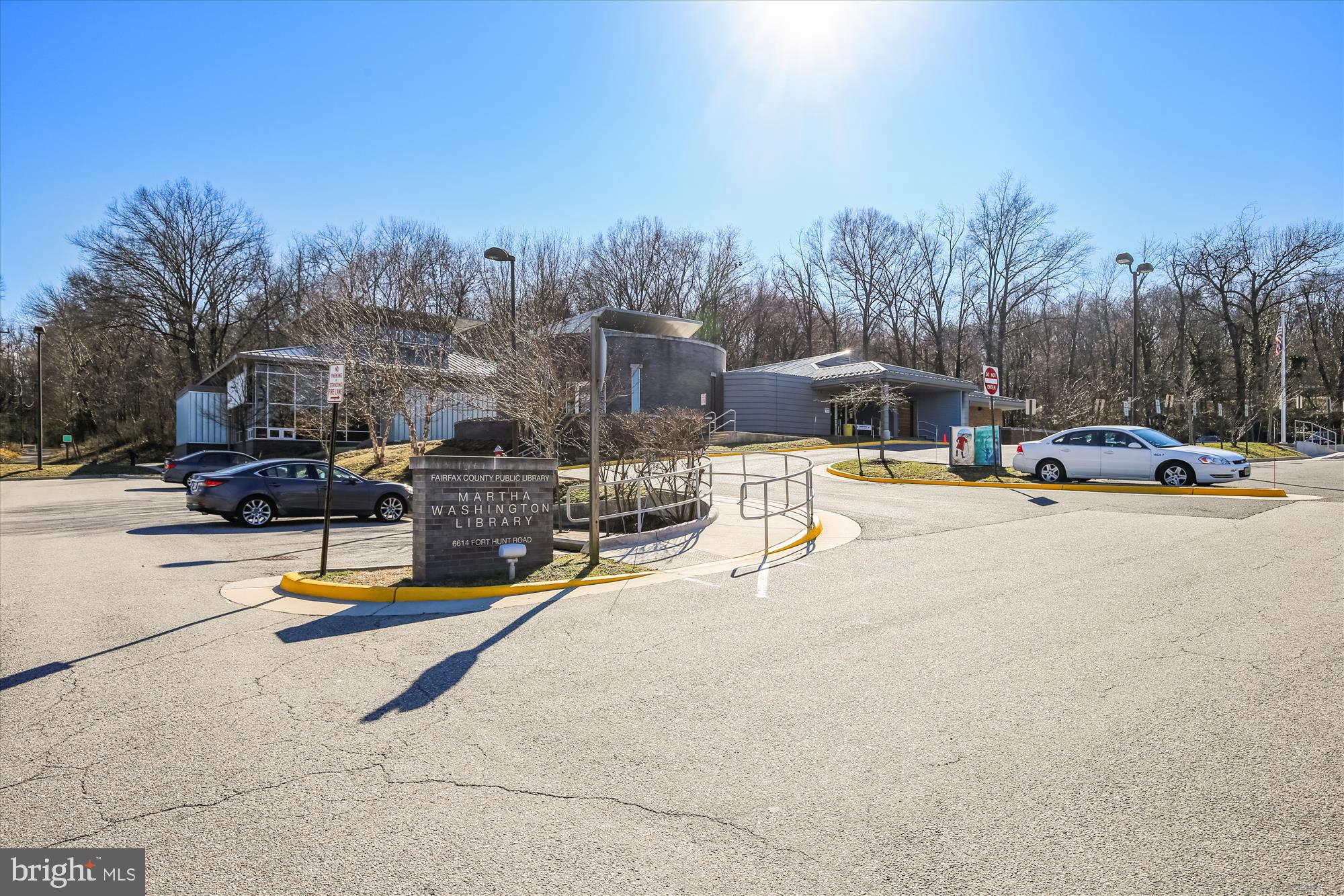 BUCKNELL MANOR - Residential