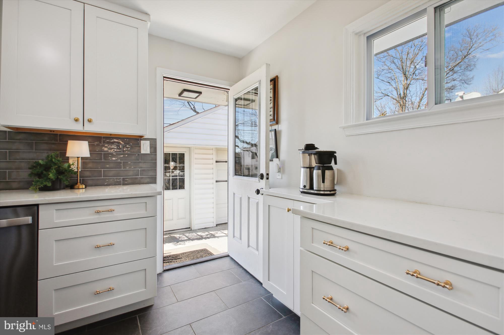 BUCKNELL MANOR - Residential