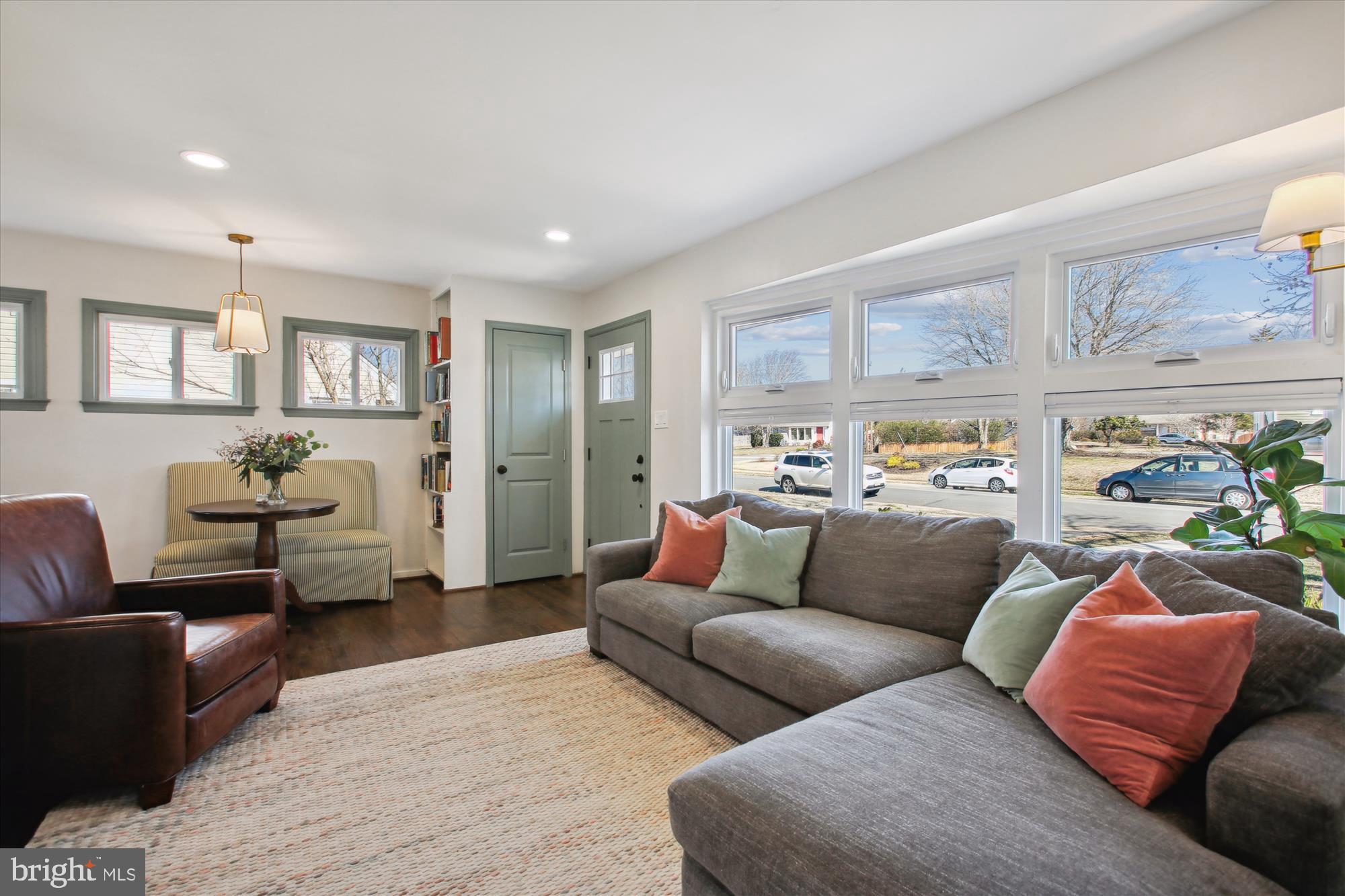 BUCKNELL MANOR - Residential