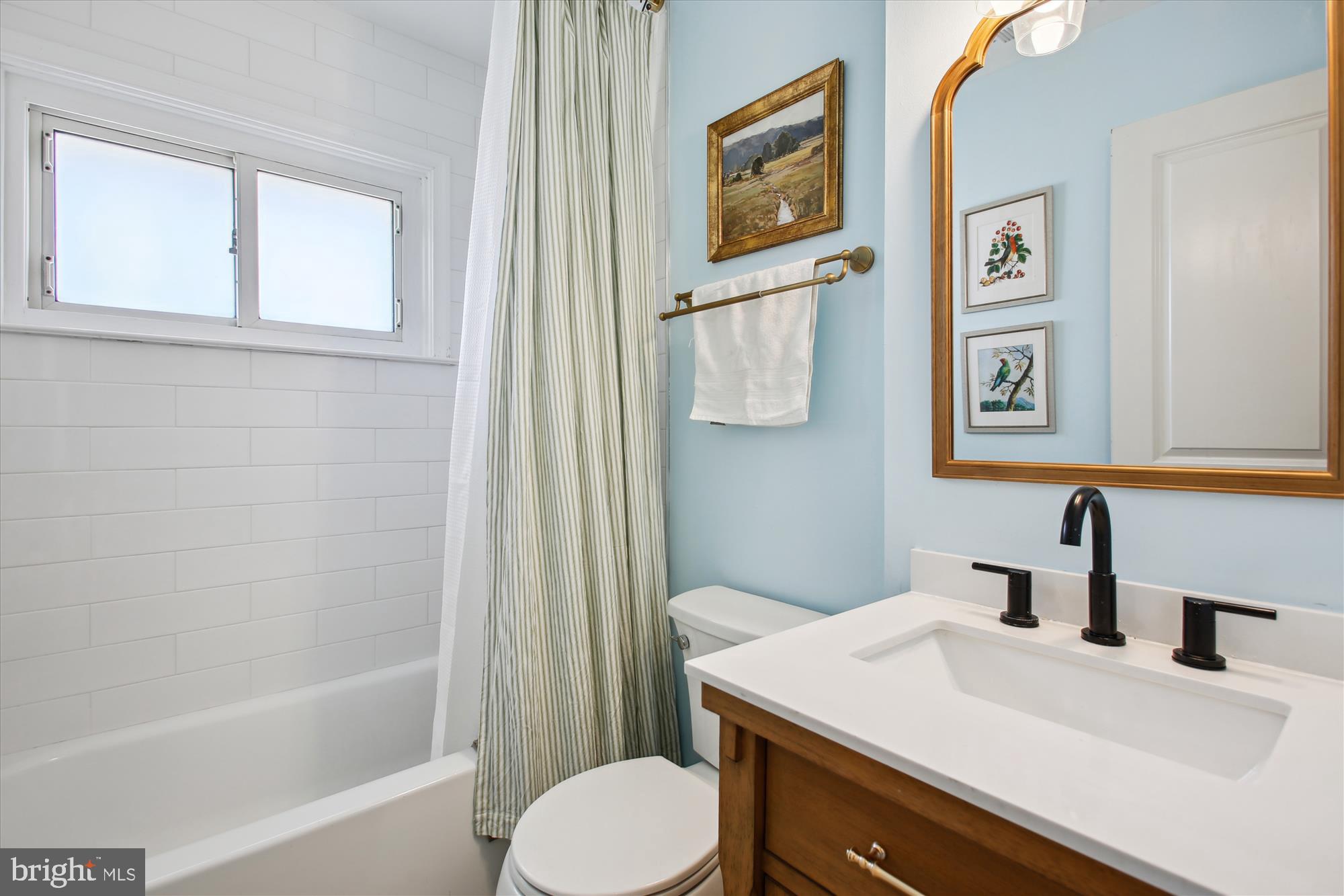 BUCKNELL MANOR - Residential