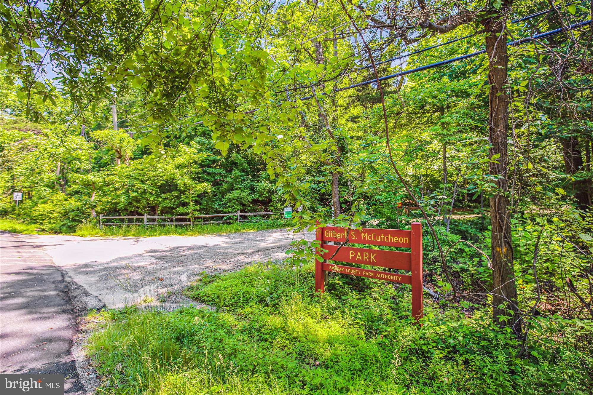 BUCKNELL MANOR - Residential