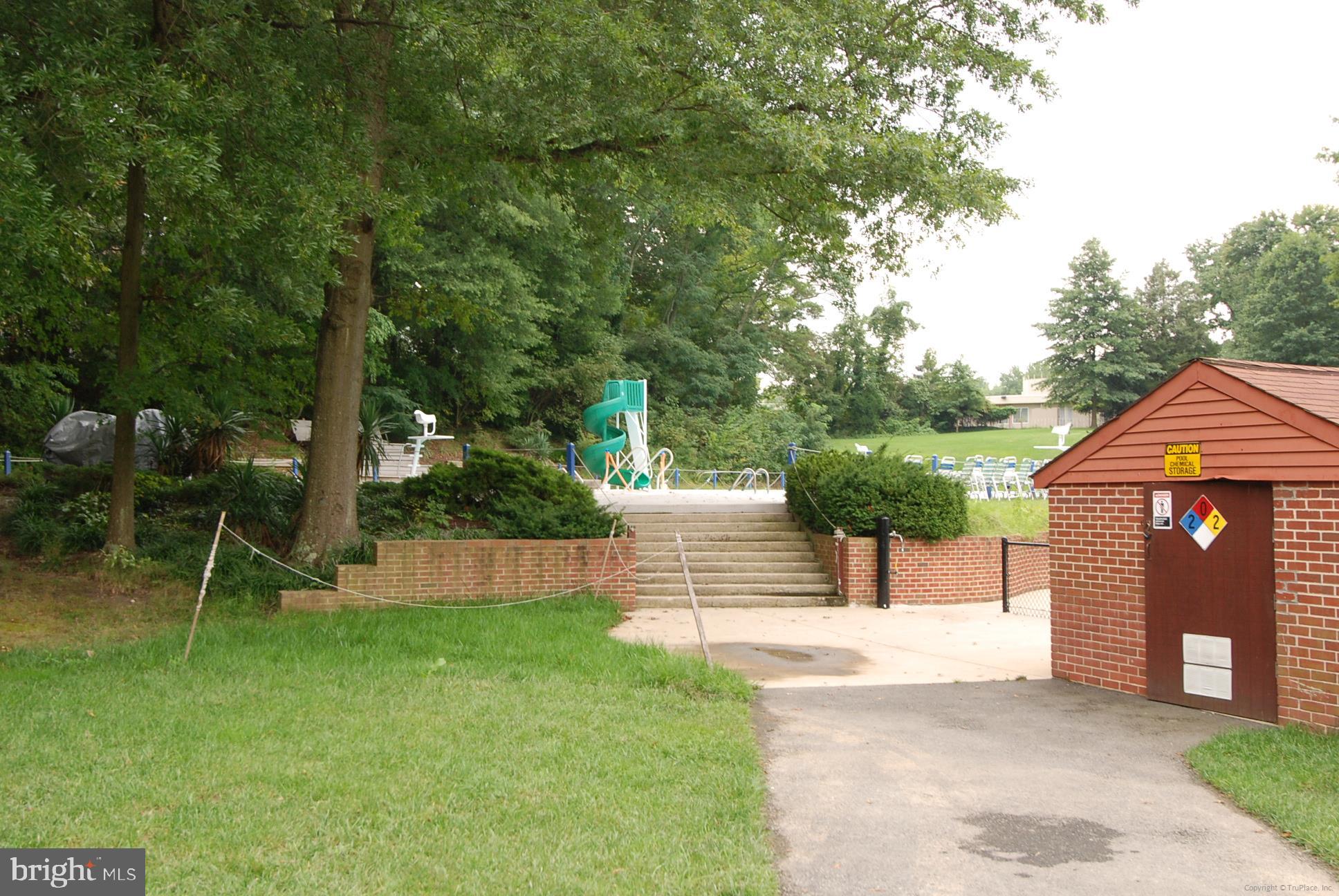 BUCKNELL MANOR - Residential