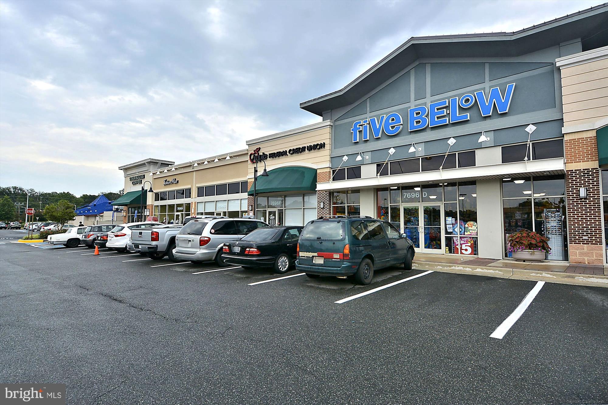 BUCKNELL MANOR - Residential