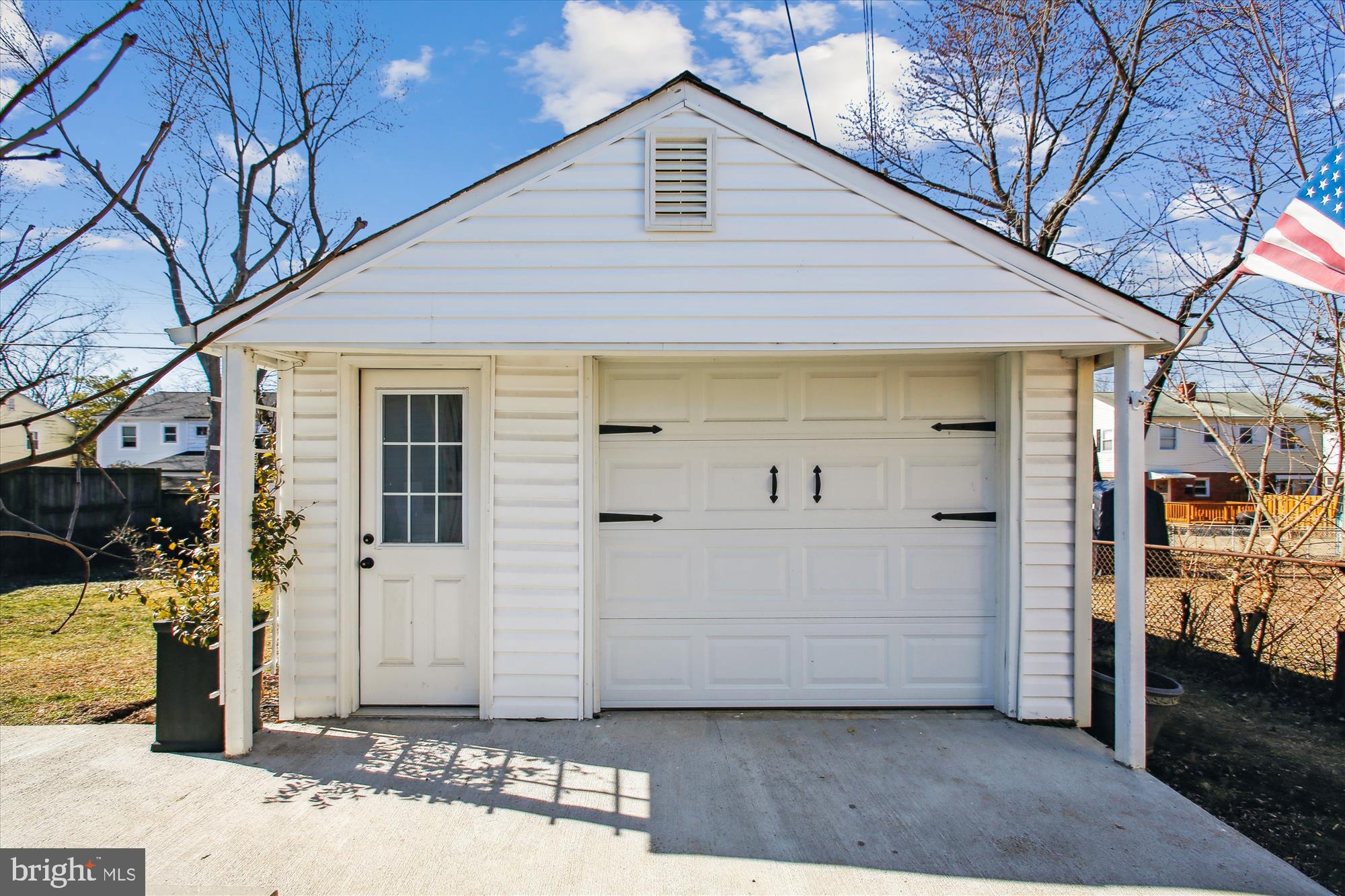 BUCKNELL MANOR - Residential