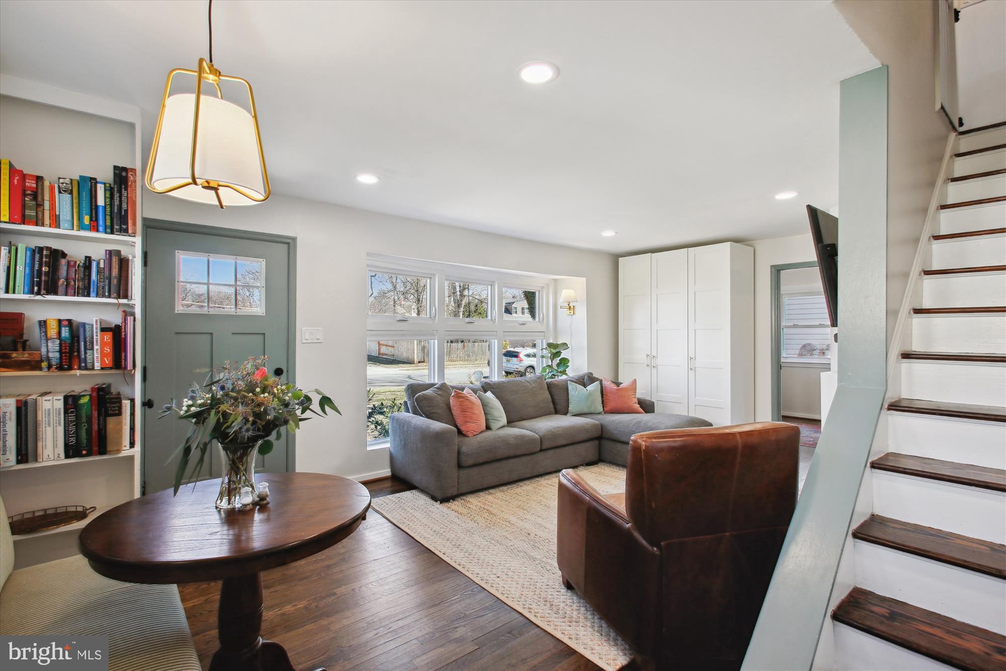 BUCKNELL MANOR - Residential