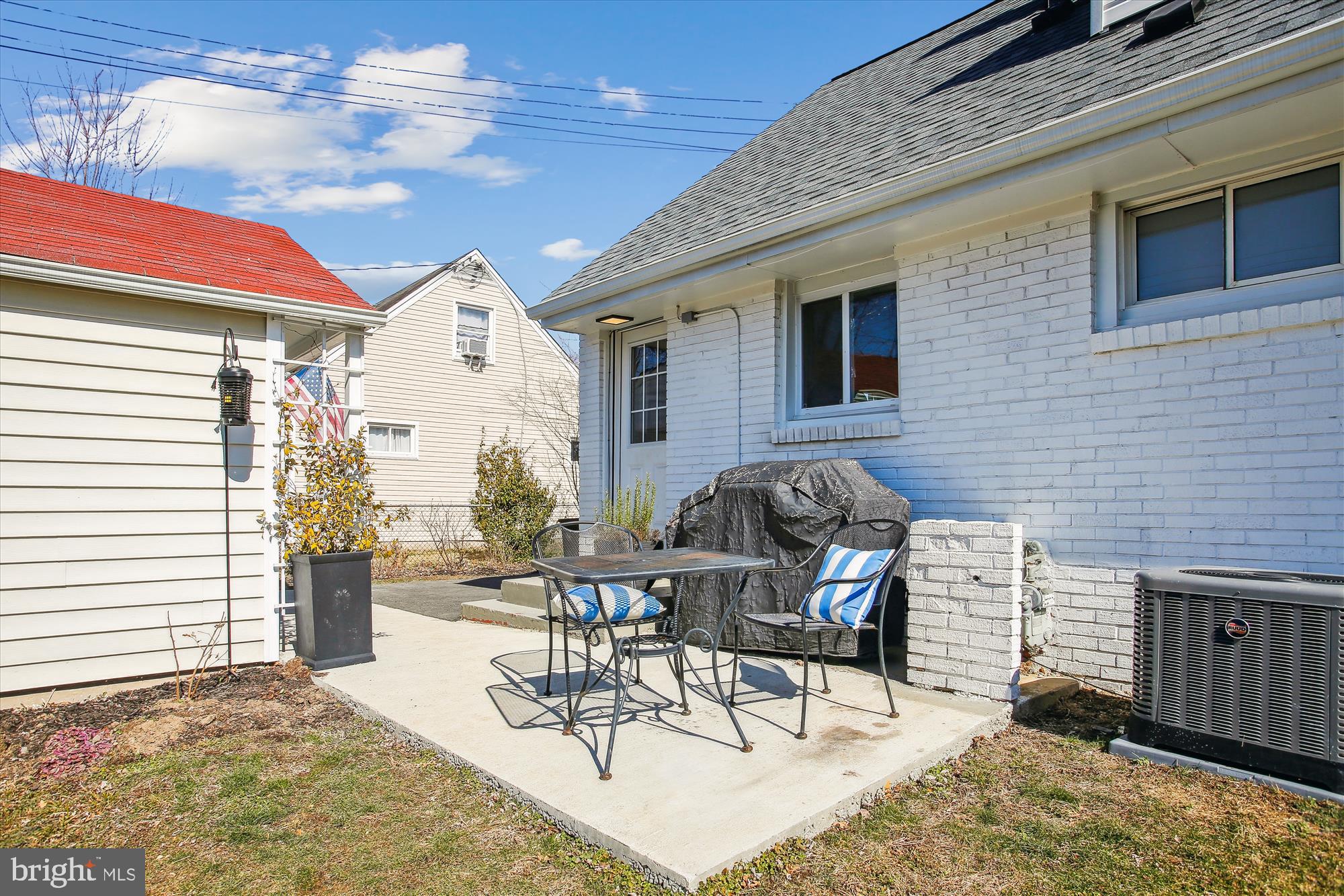 BUCKNELL MANOR - Residential