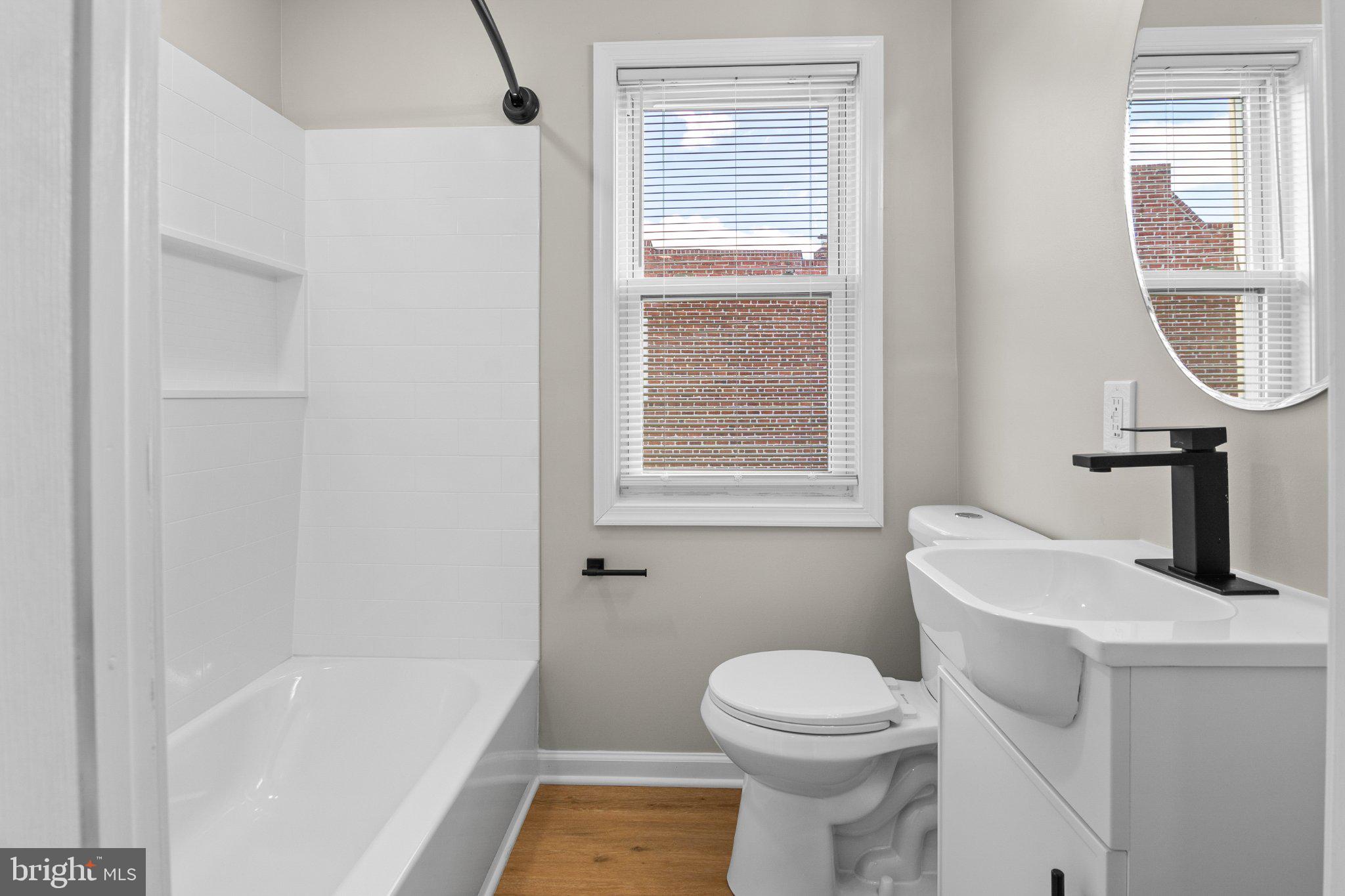 EASTWOOD - Residential