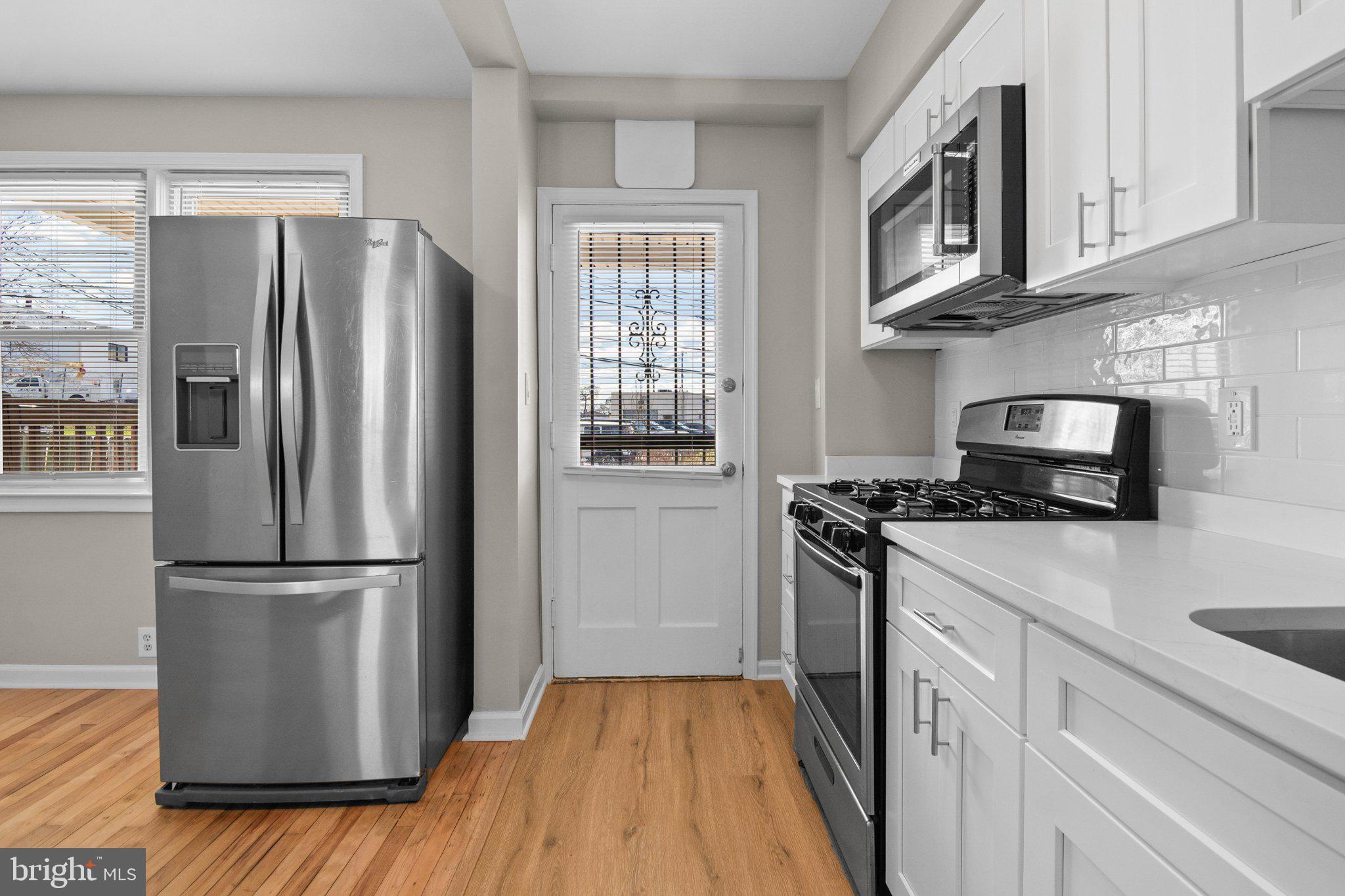 EASTWOOD - Residential