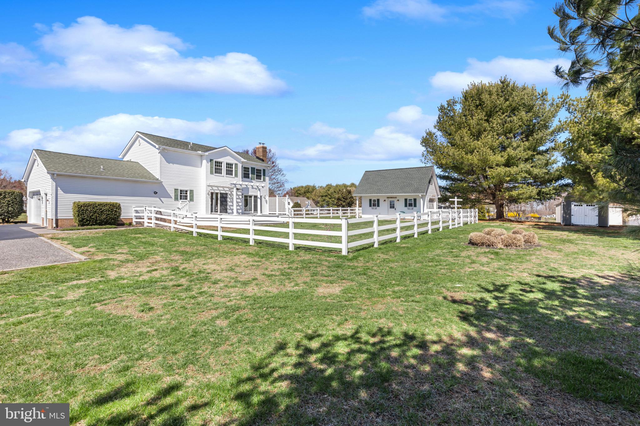 HUNTERS RIDGE - Residential