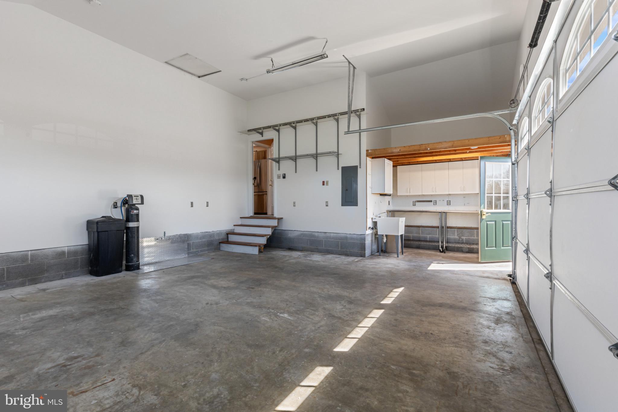 HUNTERS RIDGE - Residential