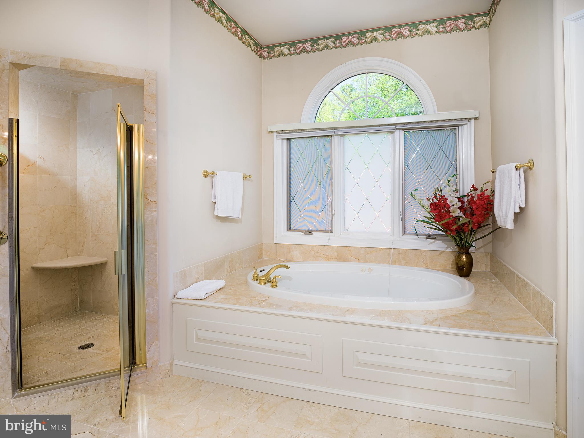 ARONWOLD - Residential