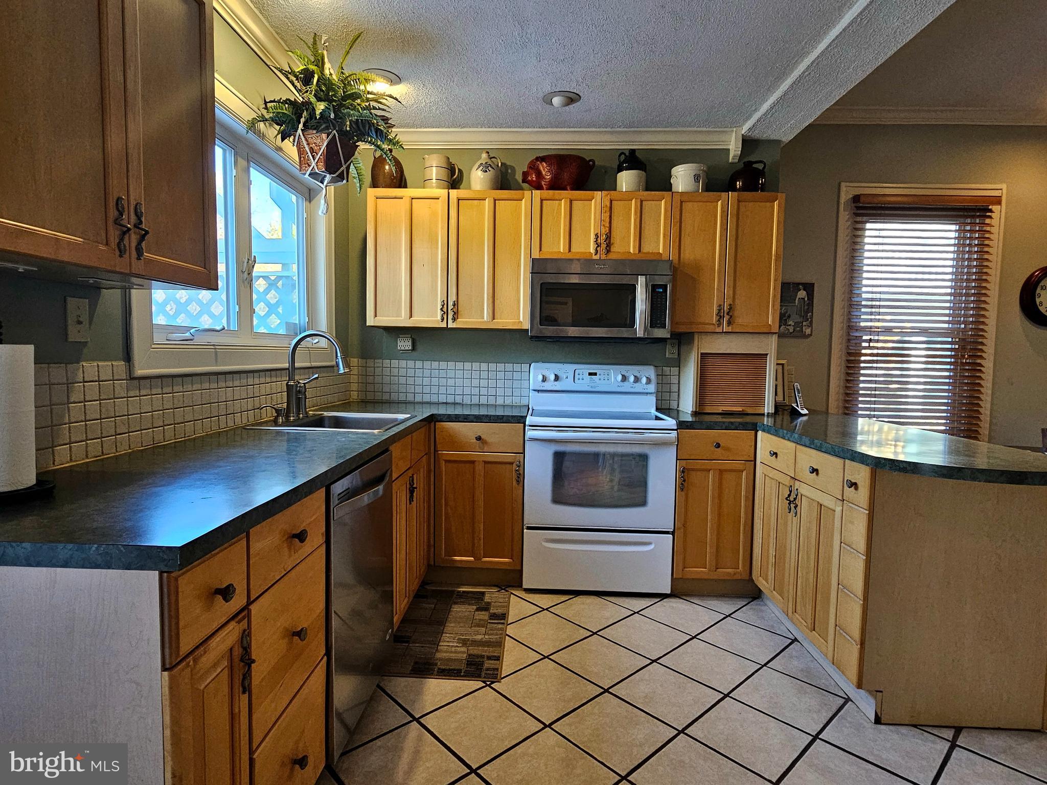 1006 N DIVISION STREET