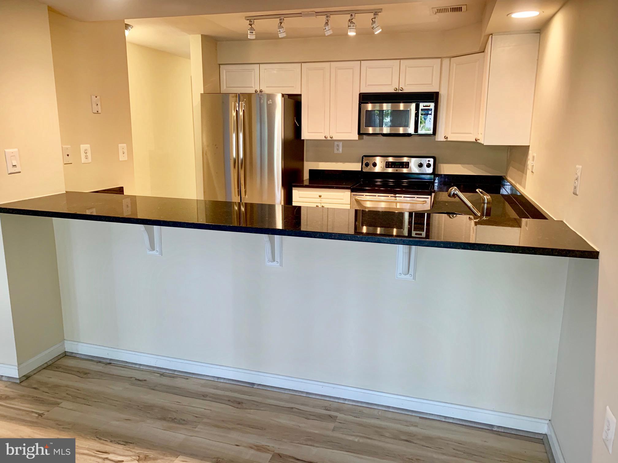 LAKE HERON CONDOMINIUMS - Residential Lease