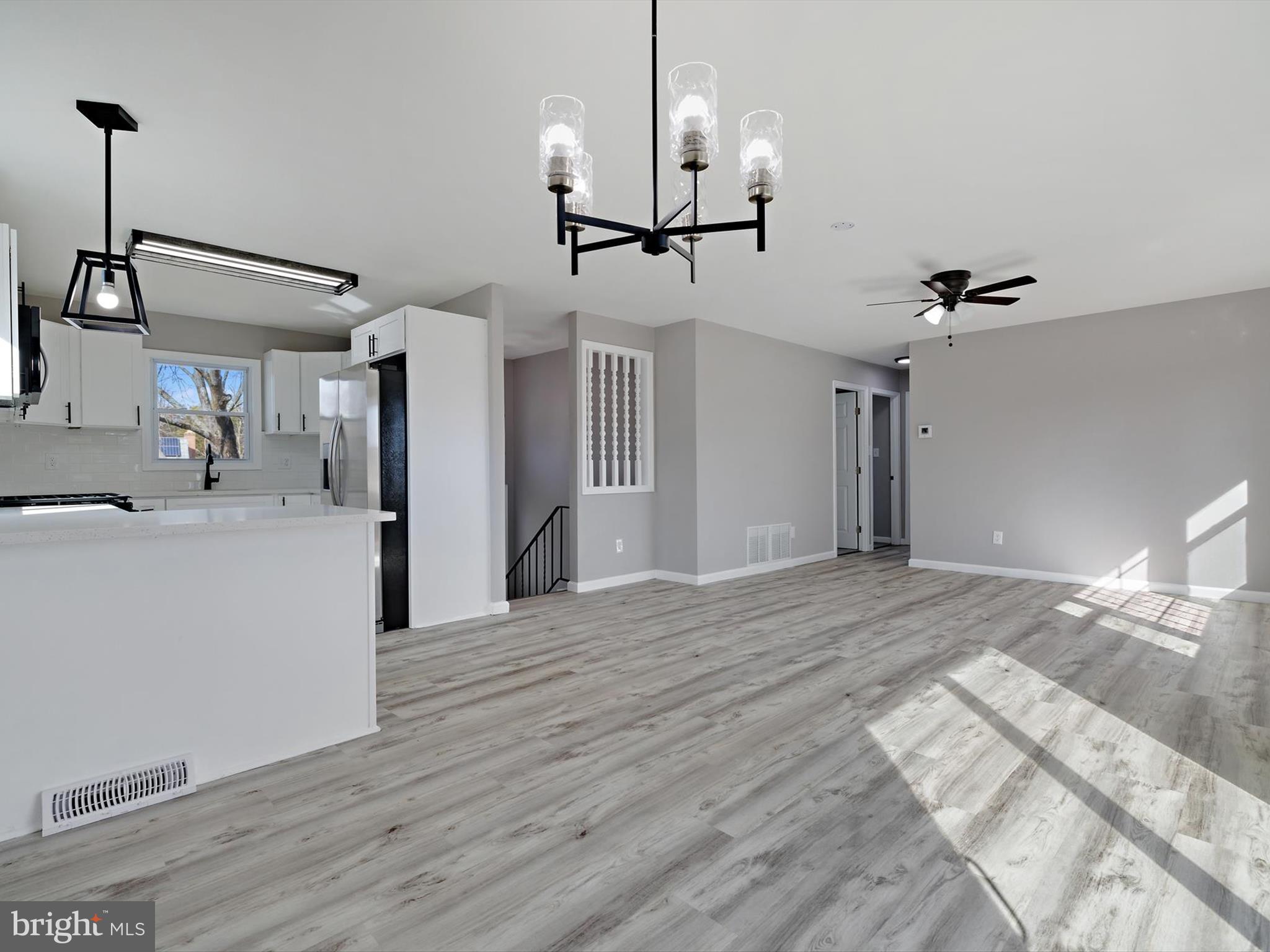 MUNSON HEIGHTS - Residential