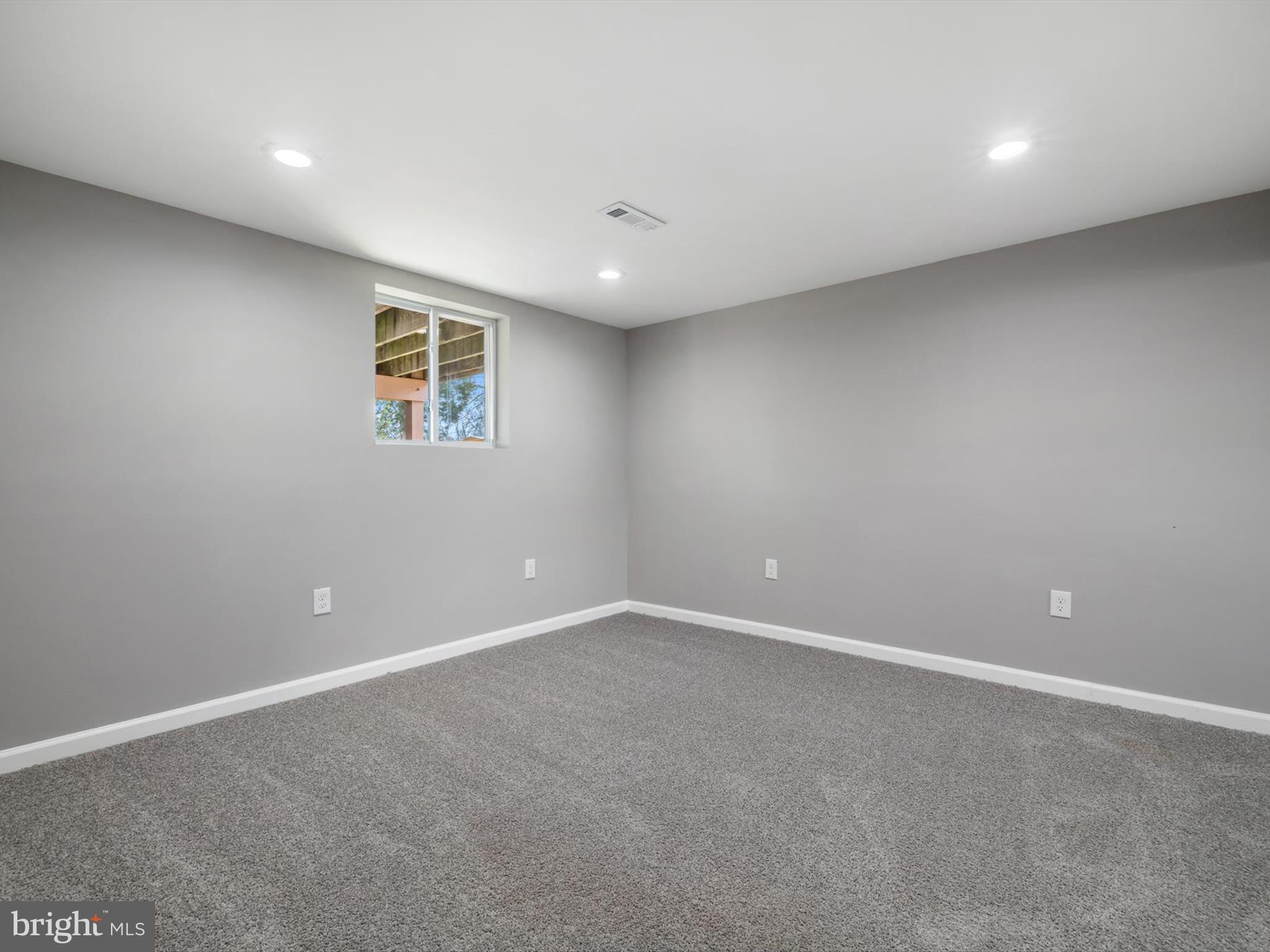 MUNSON HEIGHTS - Residential