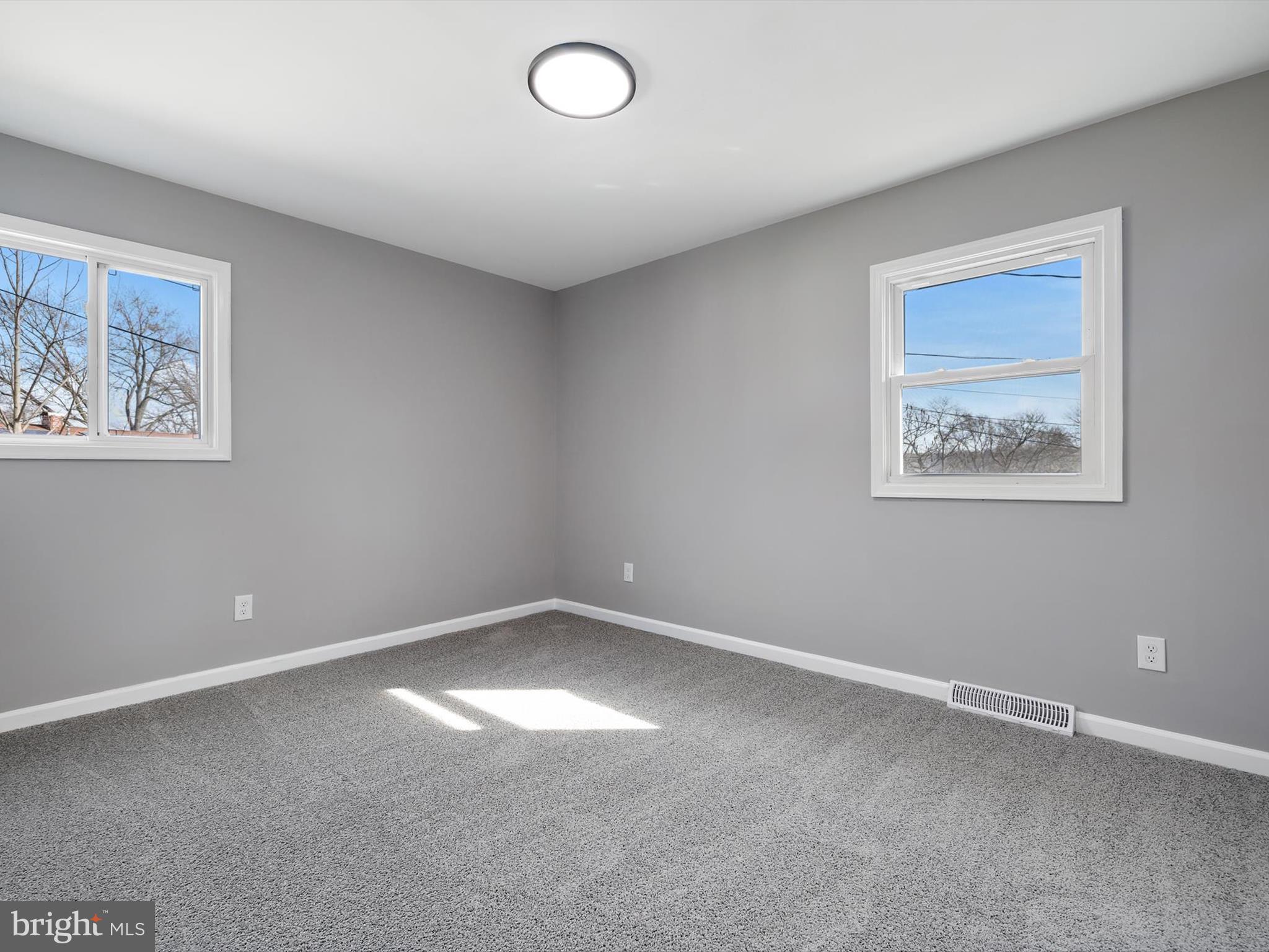 MUNSON HEIGHTS - Residential