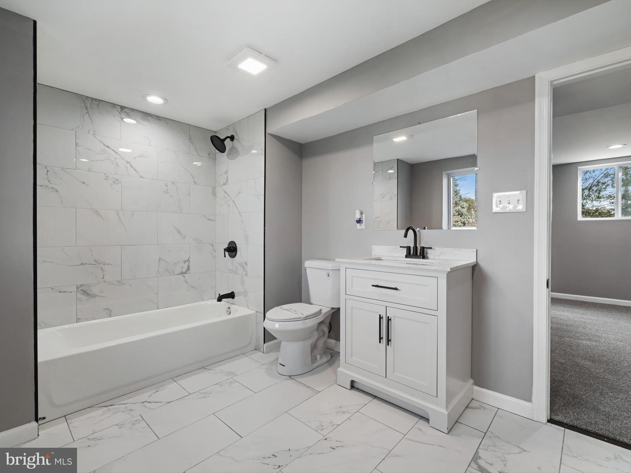 MUNSON HEIGHTS - Residential