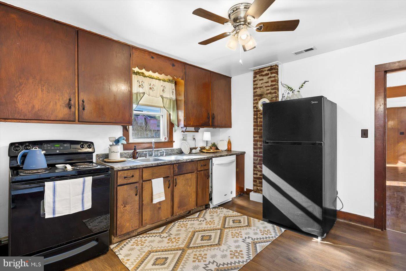BRIGHTWOOD - Residential
