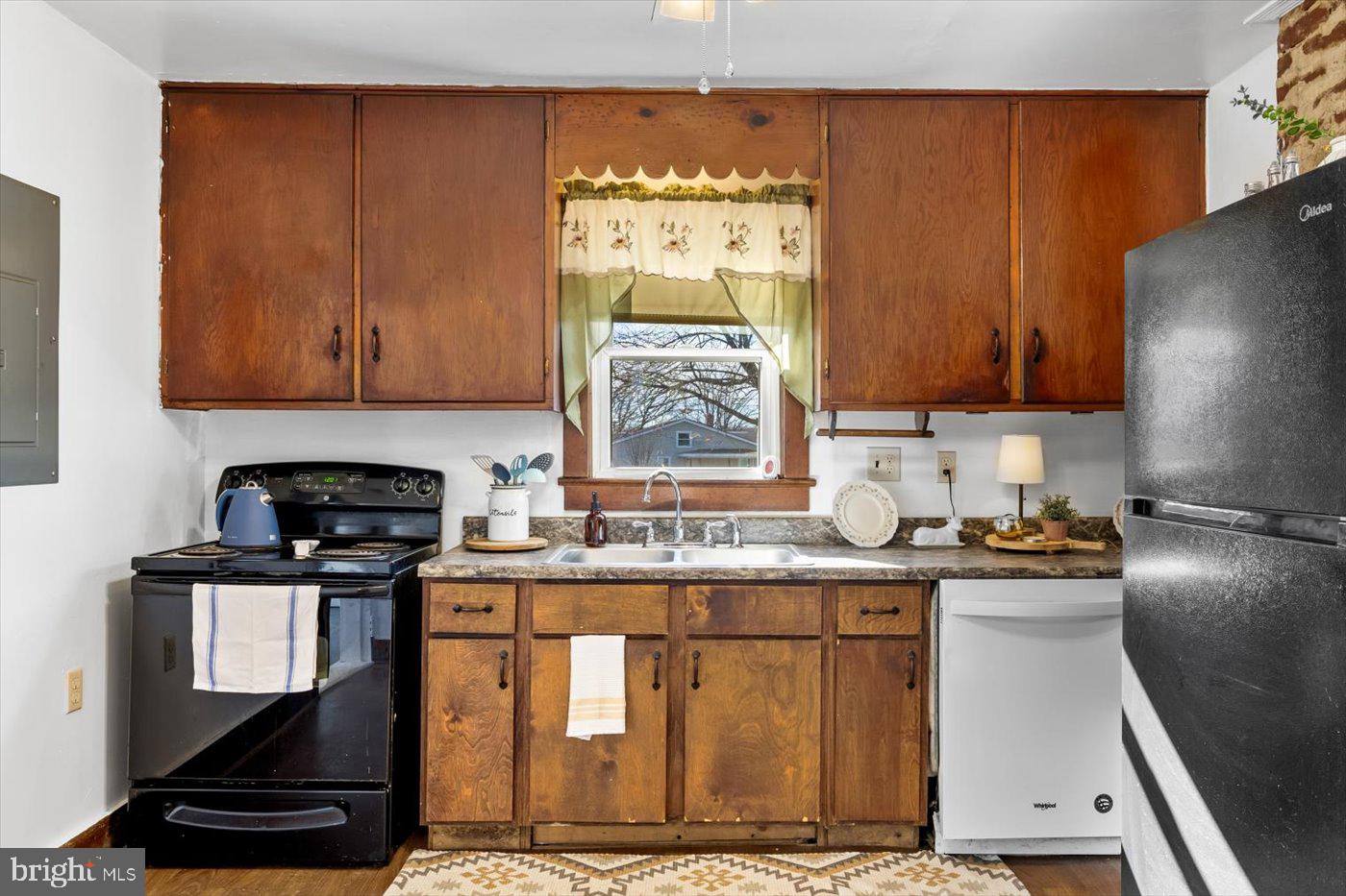 BRIGHTWOOD - Residential