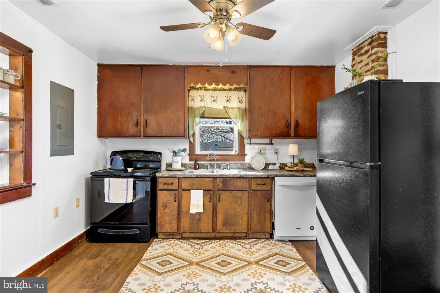 BRIGHTWOOD - Residential