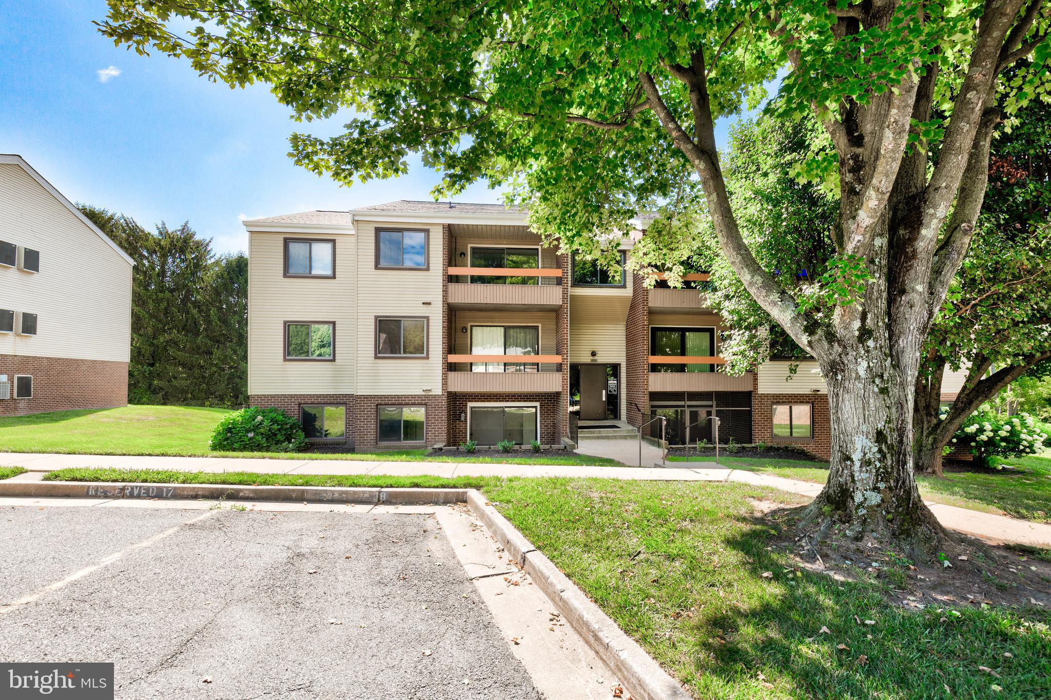 1001 SCARLET OAK COURT 2A